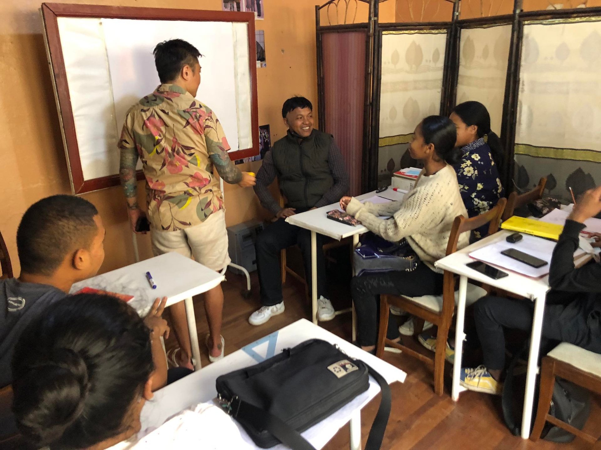 black and white bed linen