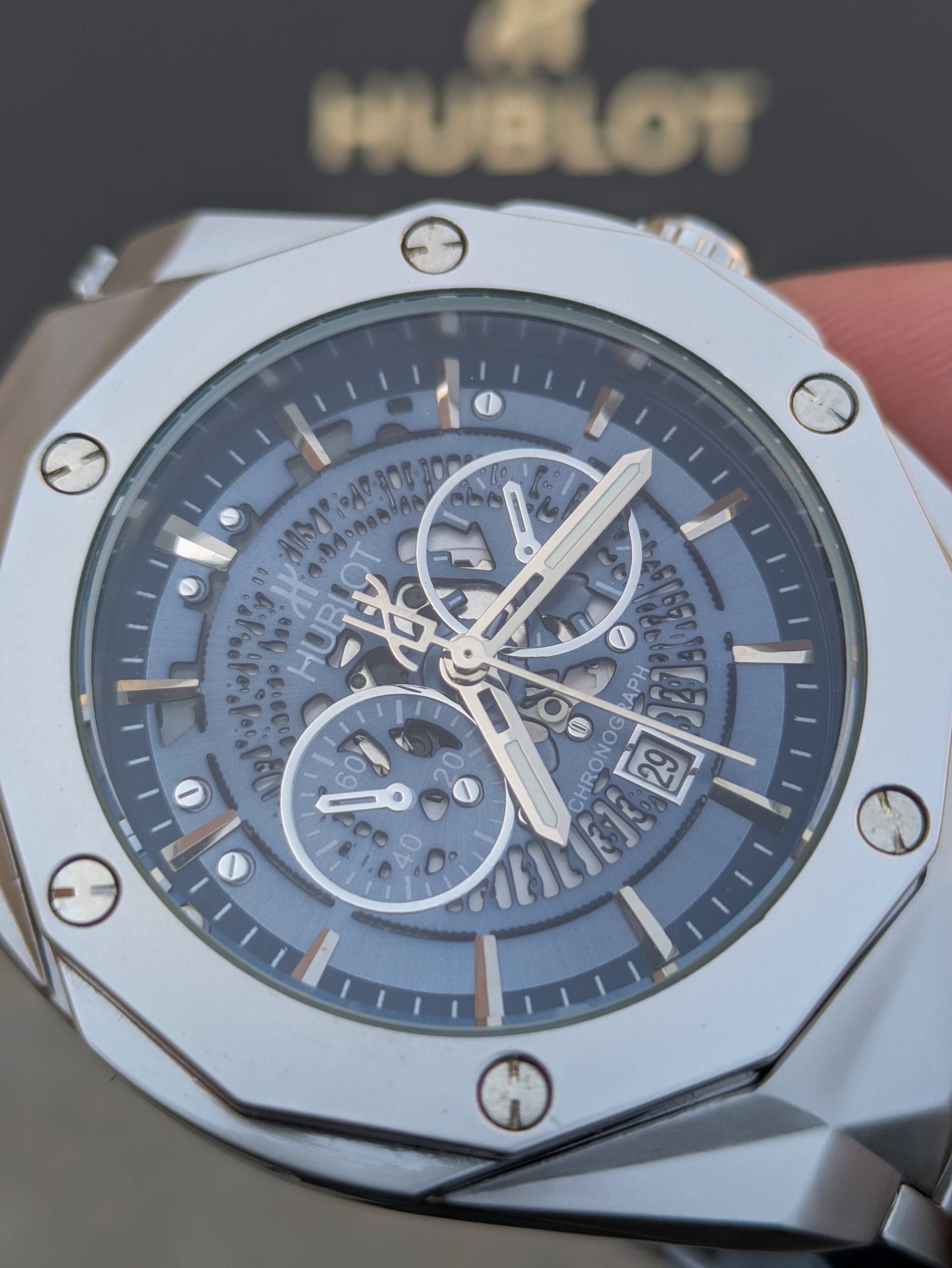 black and white bed linen