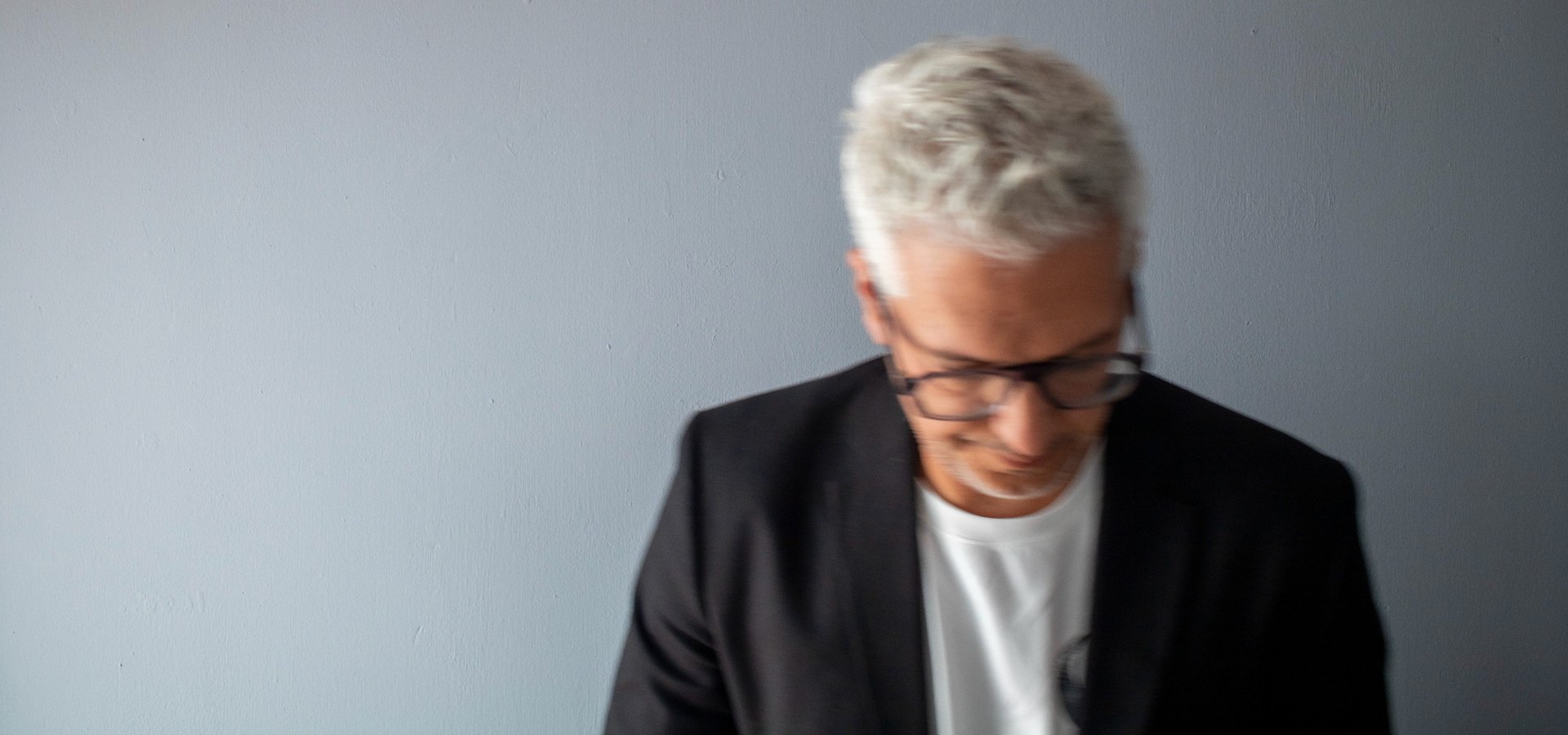 black and white bed linen