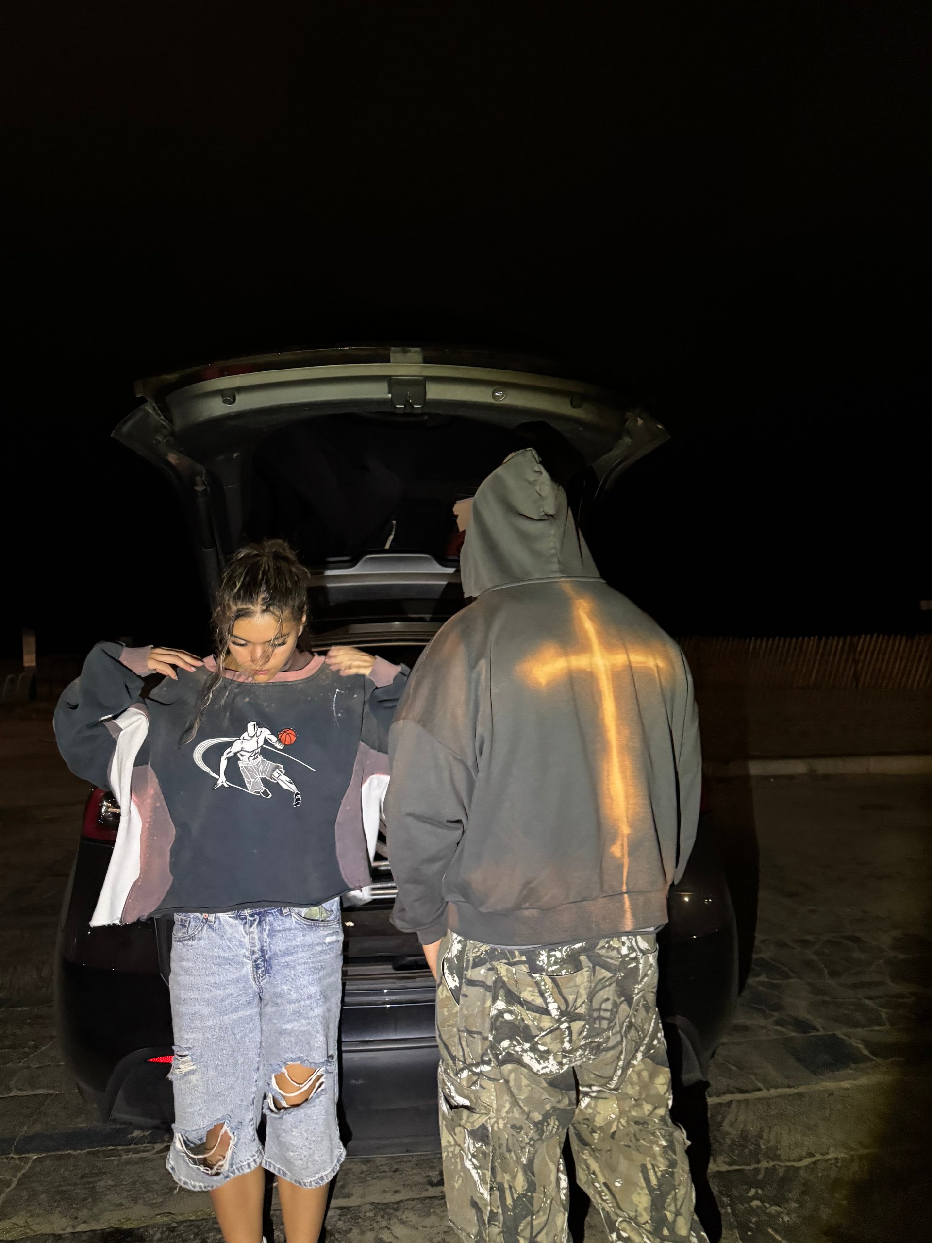 black and white bed linen