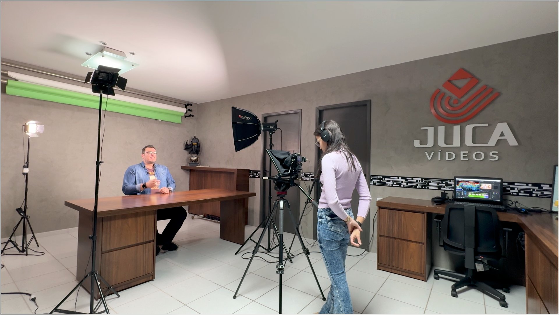 black and brown leather padded tub sofa