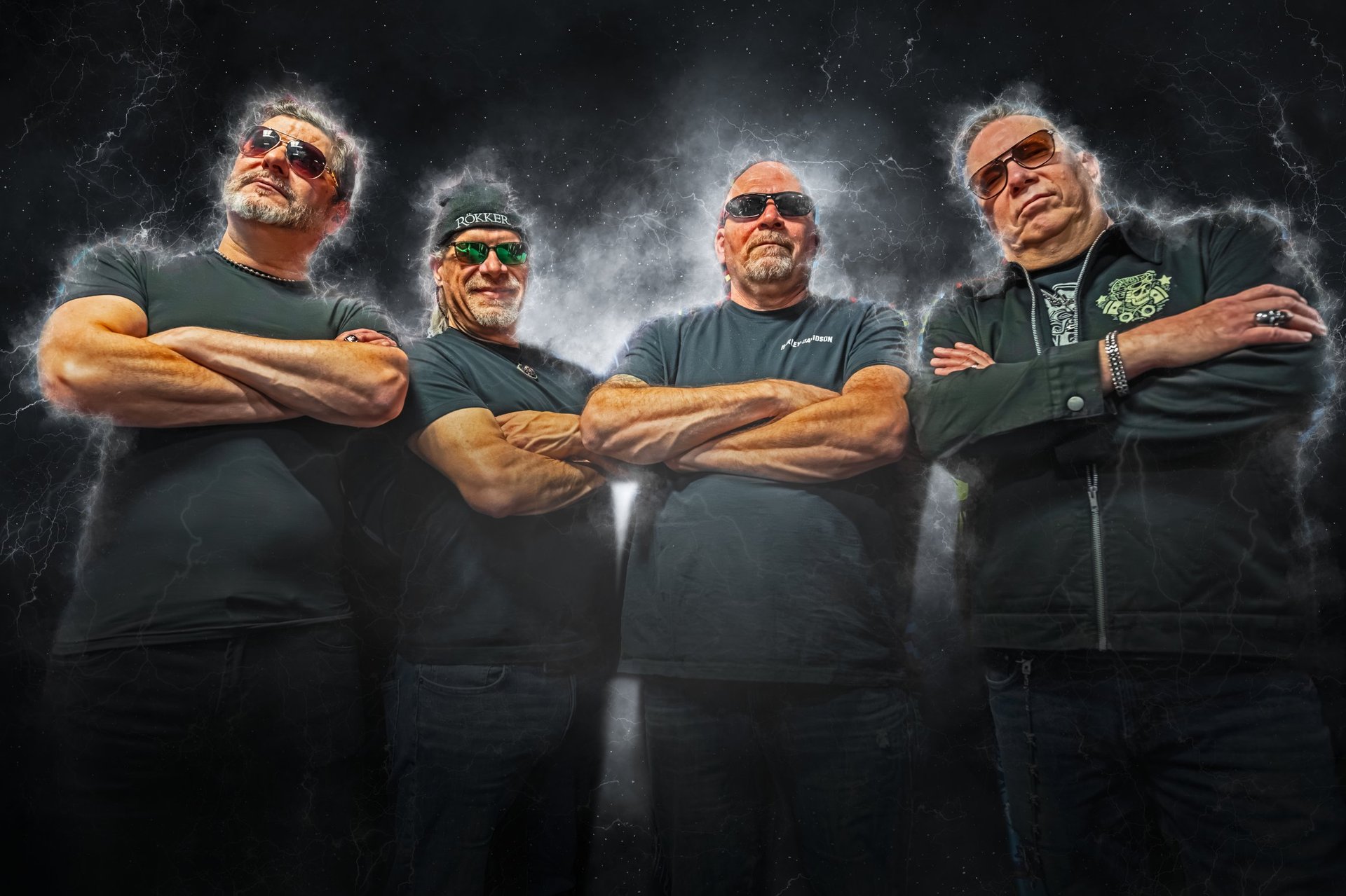 black and white bed linen