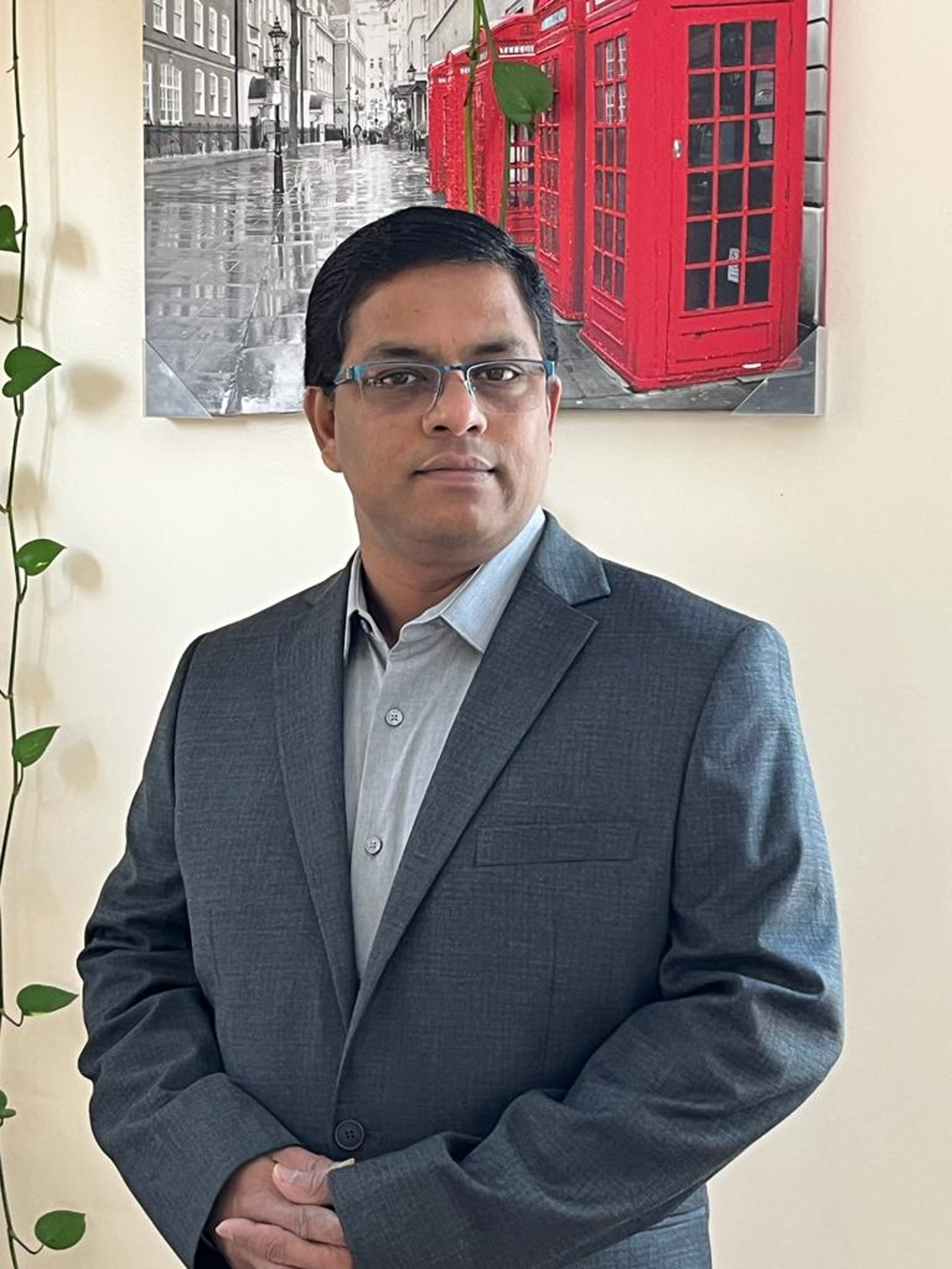 black and brown leather padded tub sofa