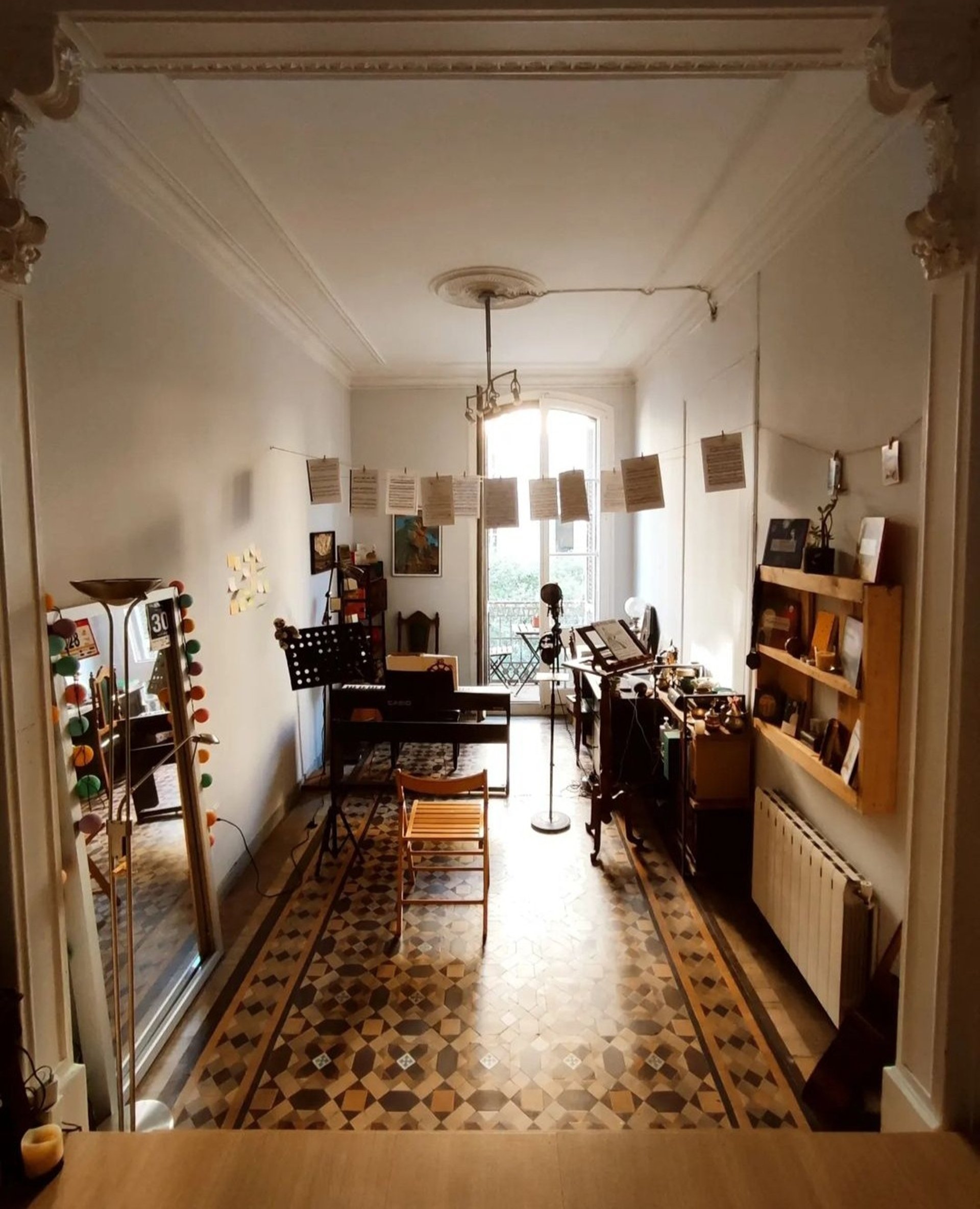 black and white bed linen