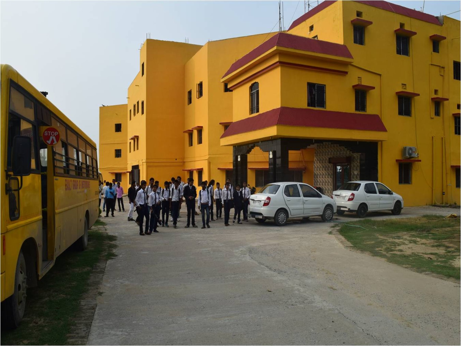 black and brown leather padded tub sofa