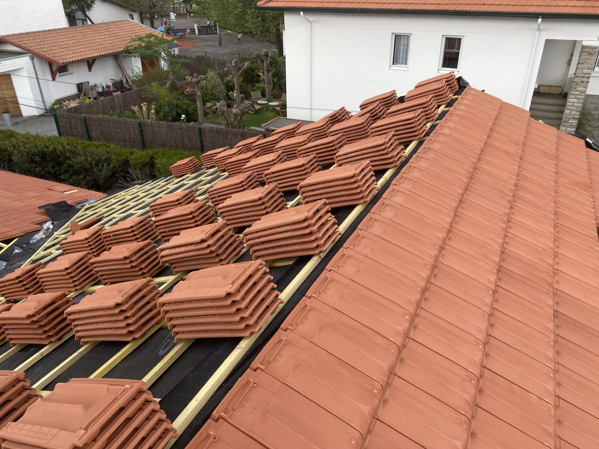 black and brown leather padded tub sofa