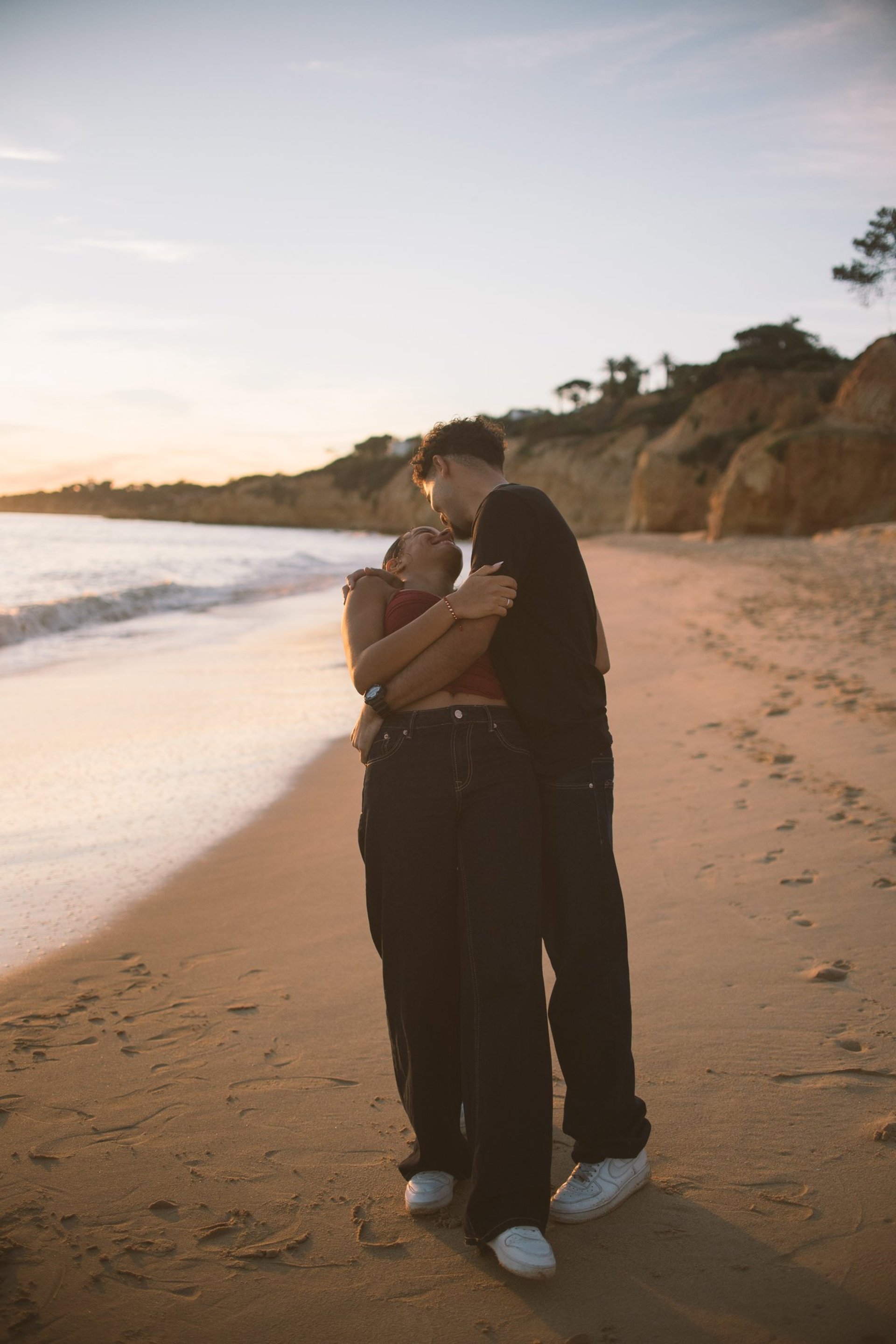 black and white bed linen