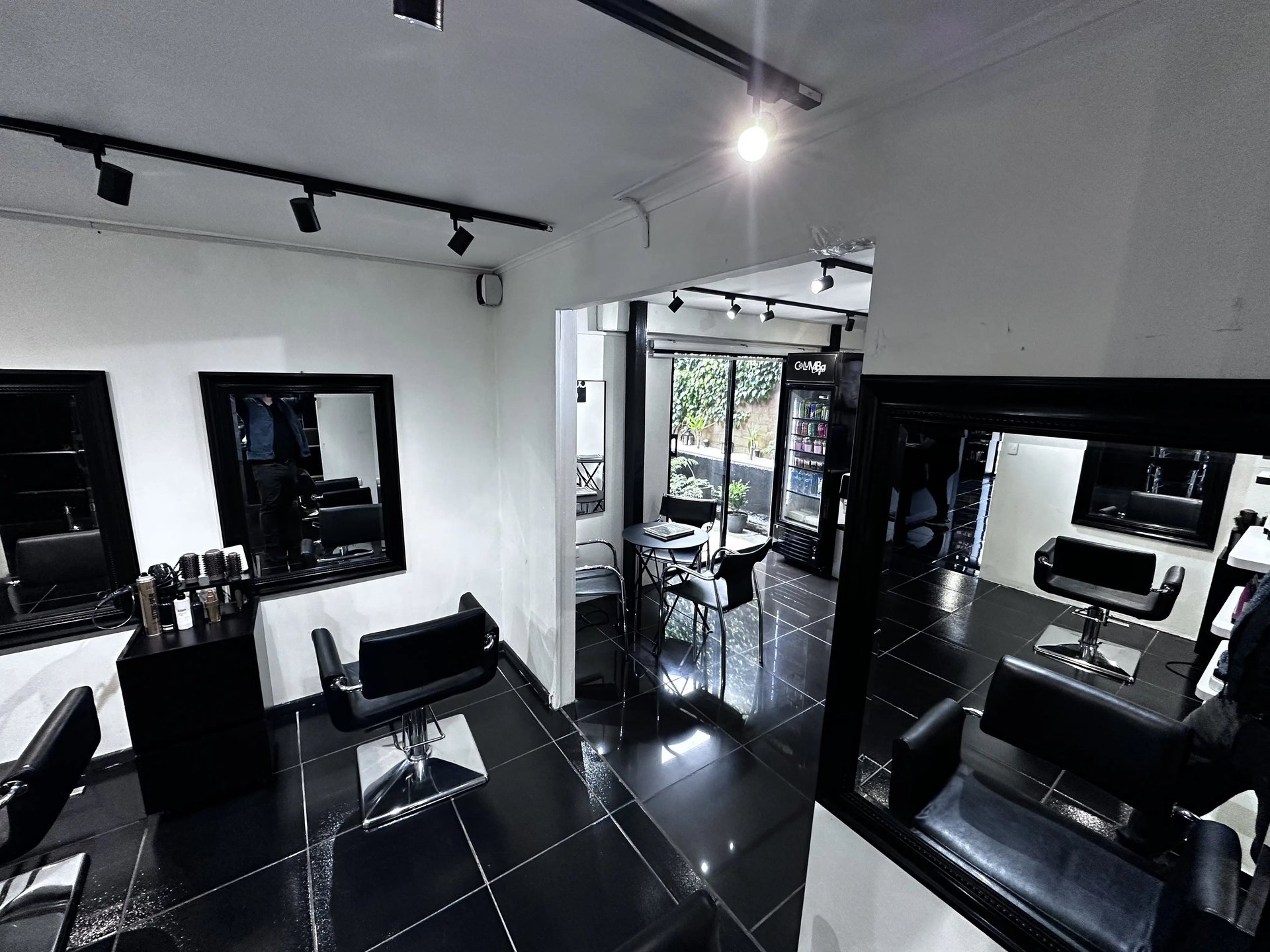 black and white bed linen