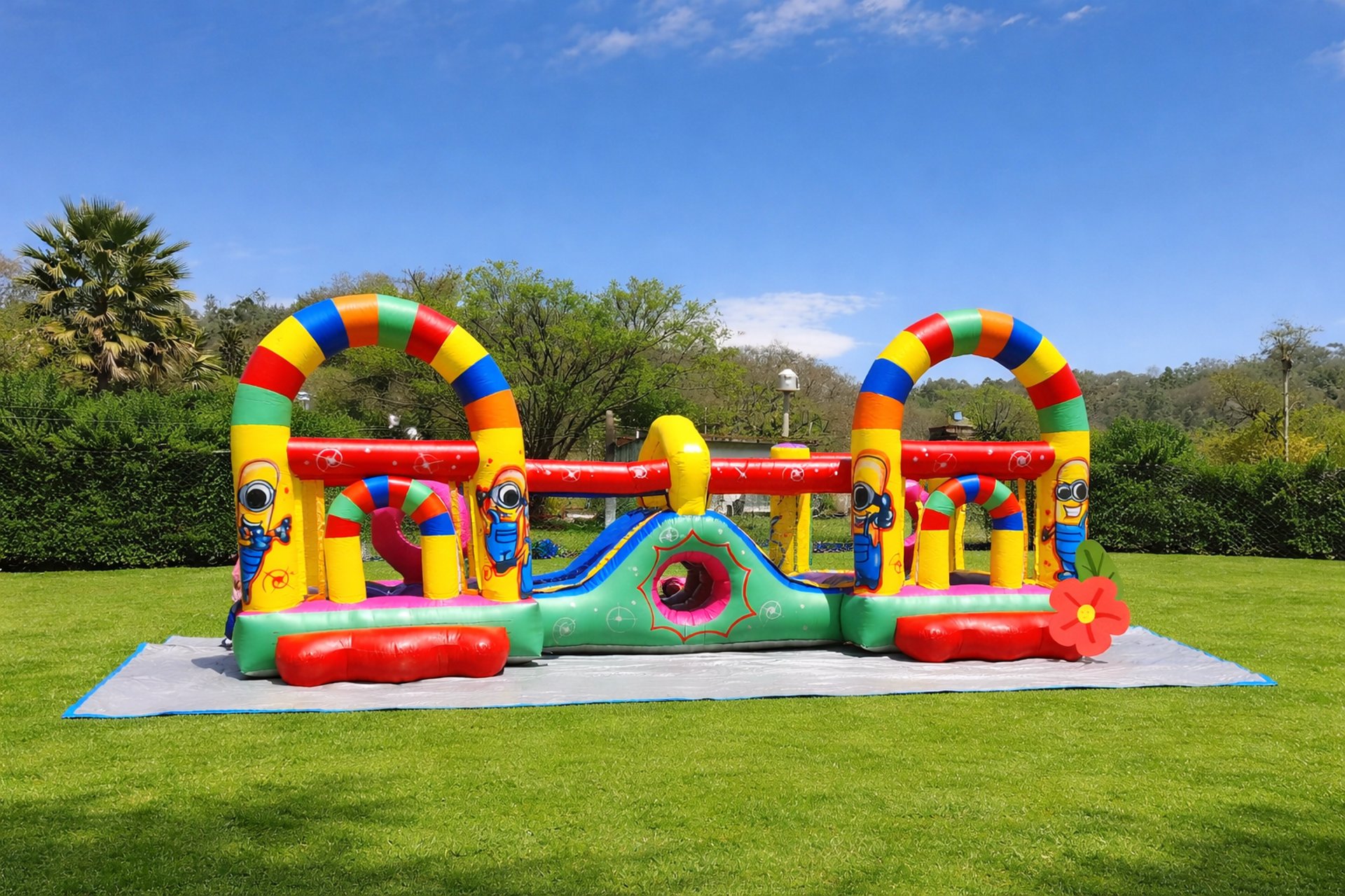 black and white bed linen