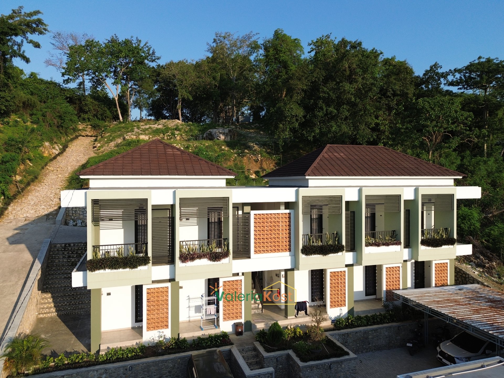 black blue and yellow textile