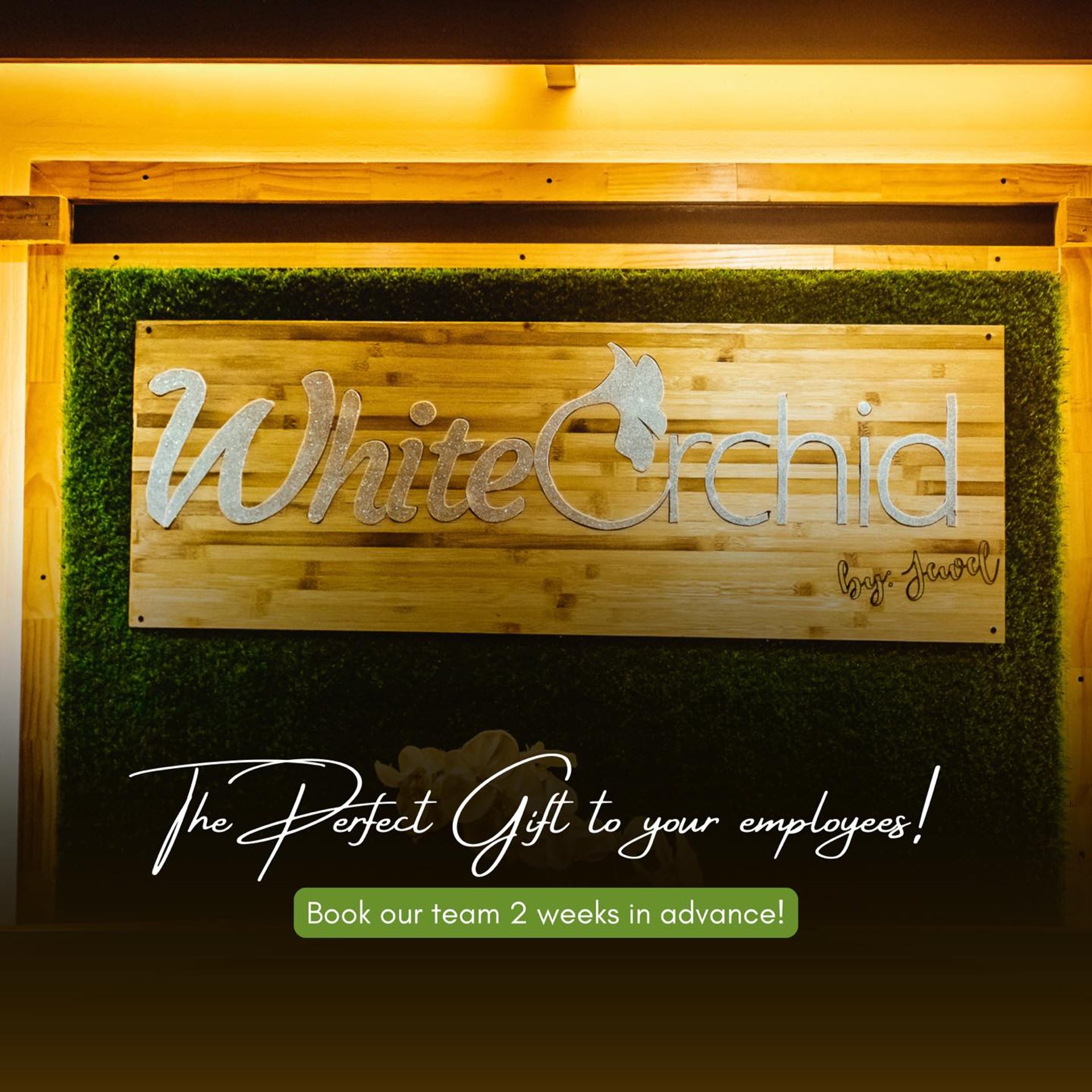 gray computer monitor