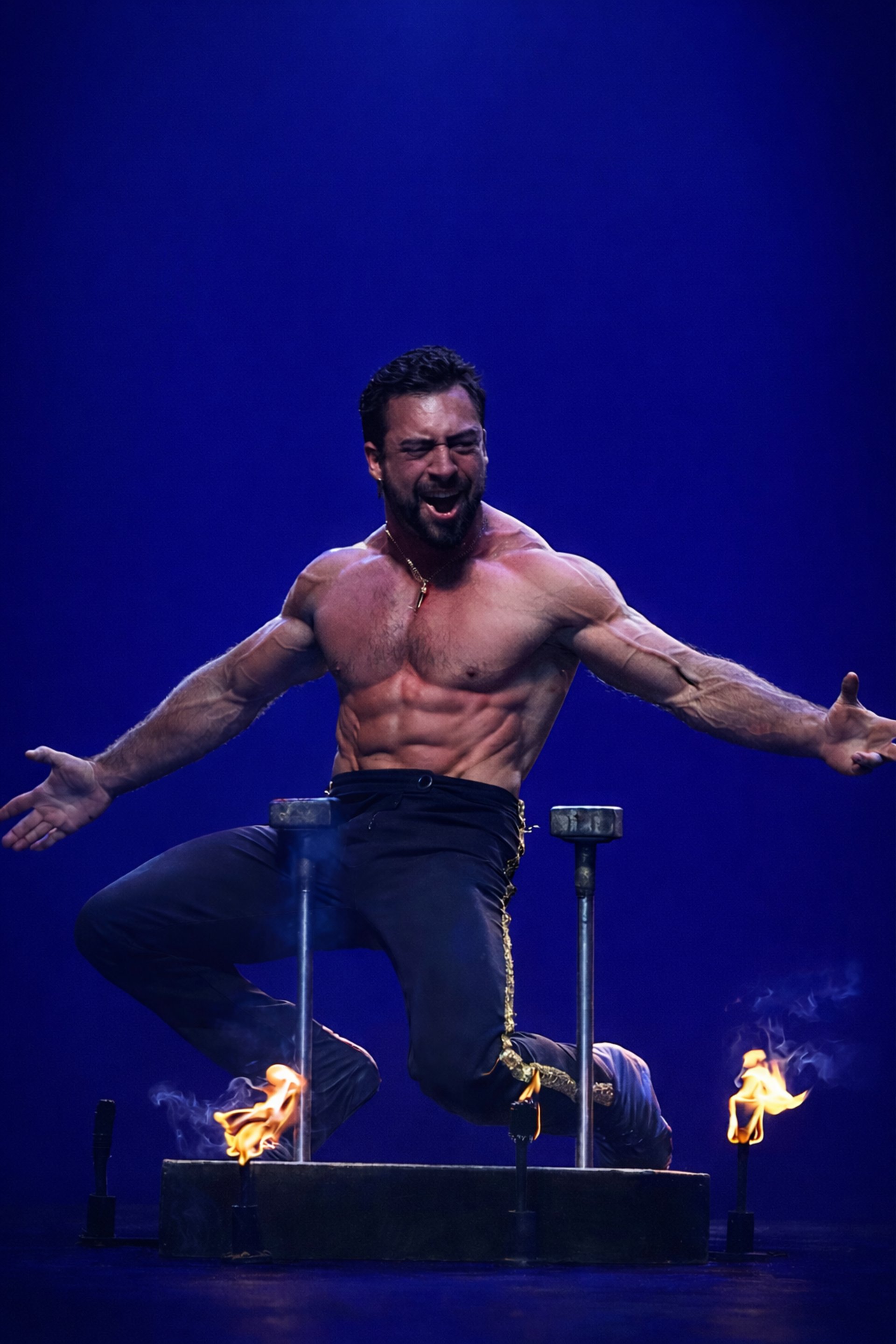 black and white bed linen