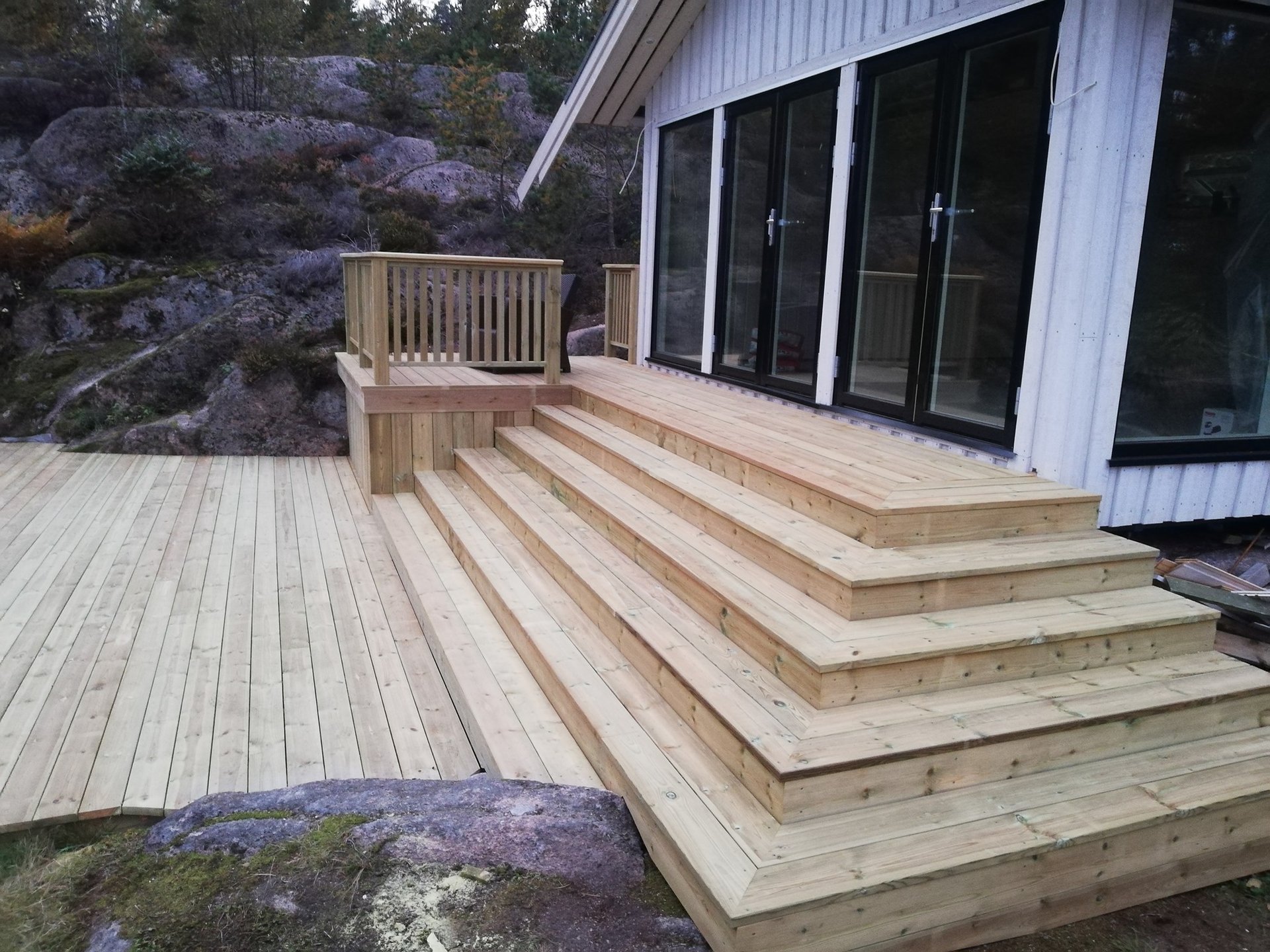 black and white bed linen