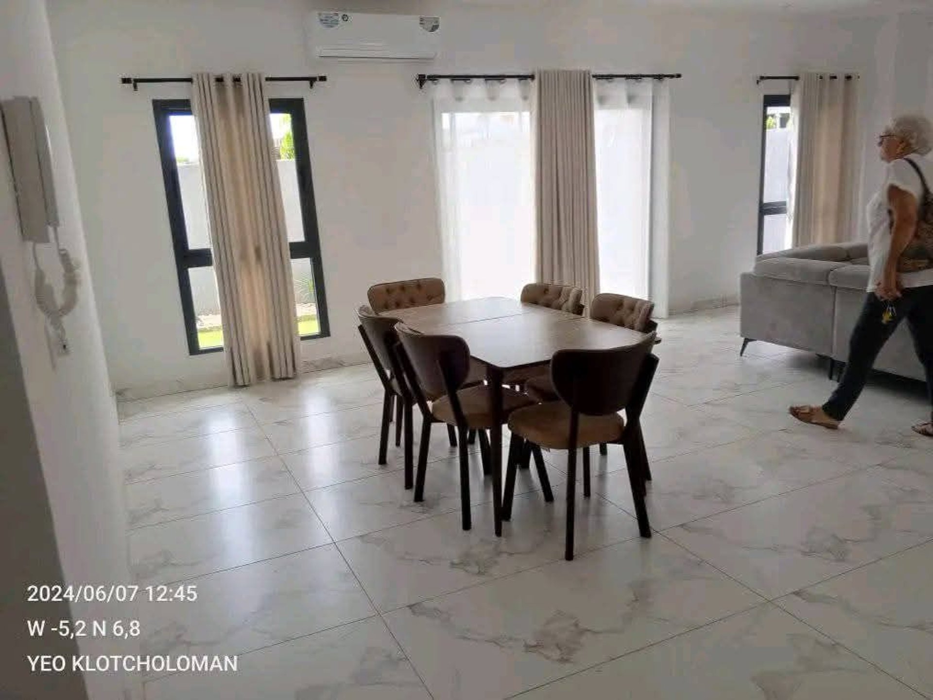 black and brown leather padded tub sofa