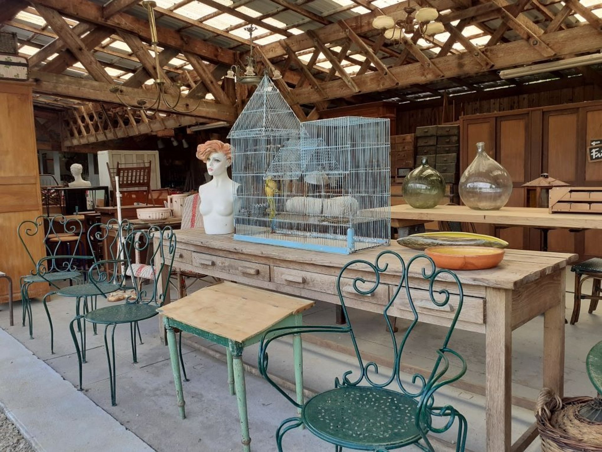 black and brown leather padded tub sofa