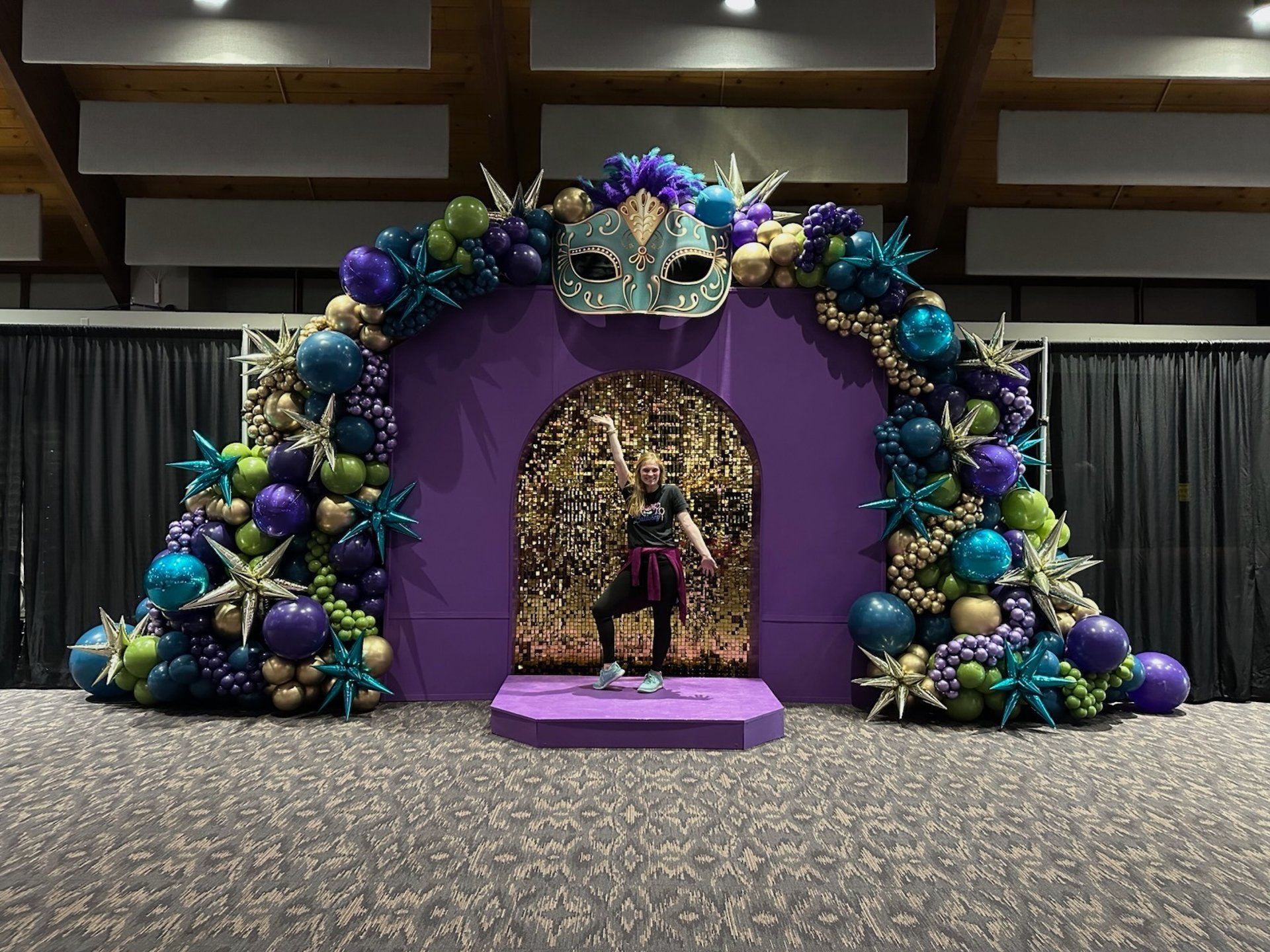 black and white bed linen