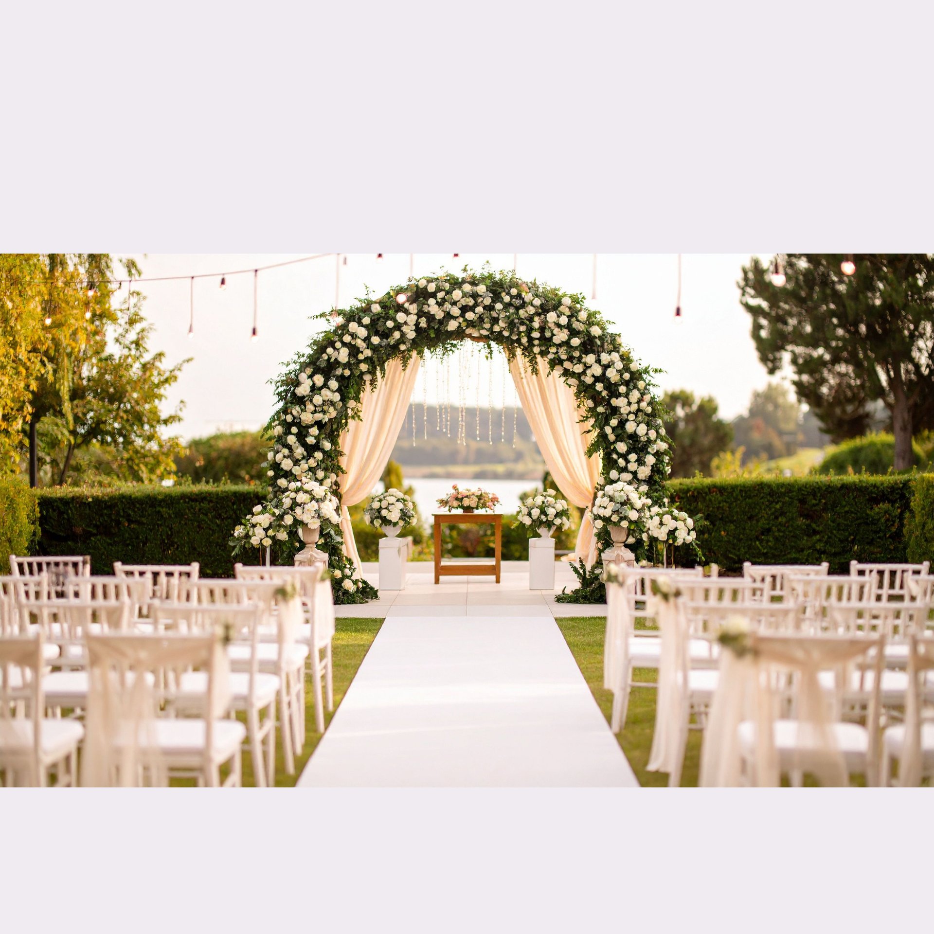 gray computer monitor