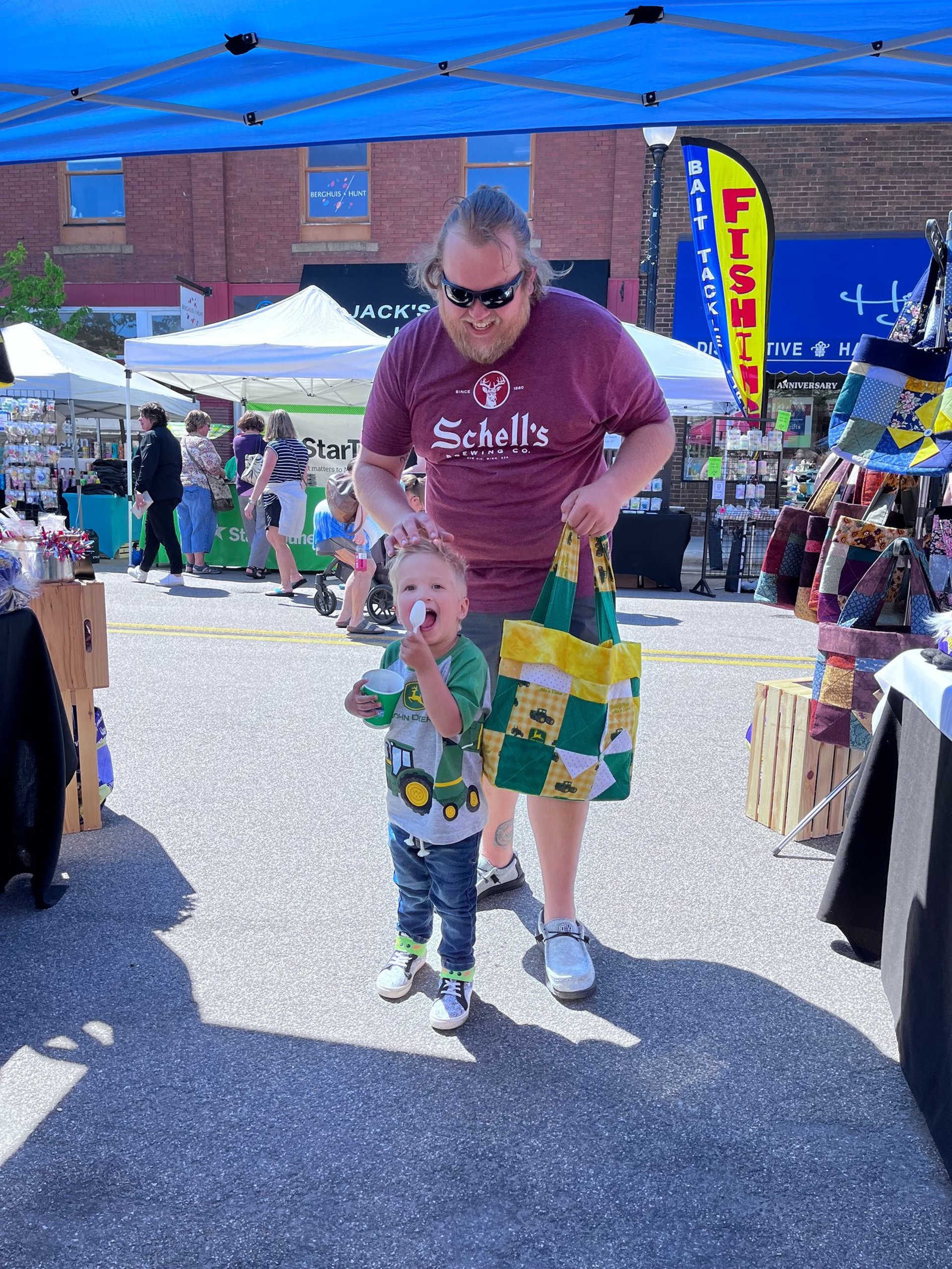 black and white bed linen