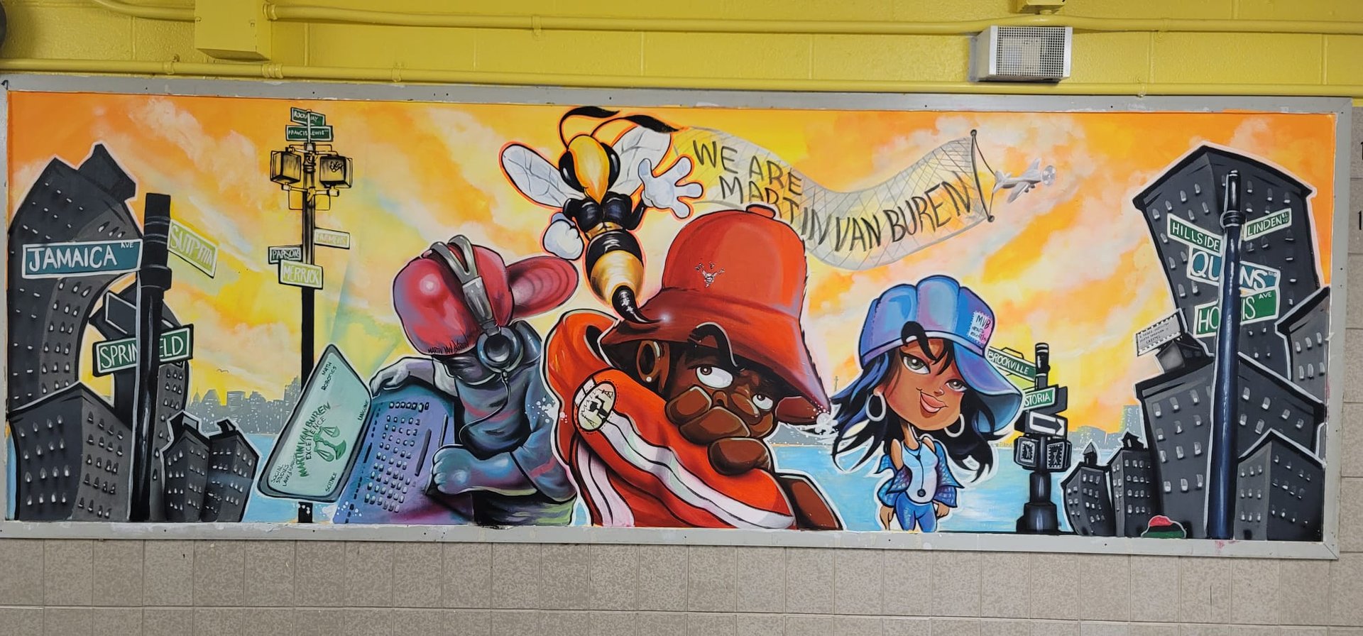 gray computer monitor