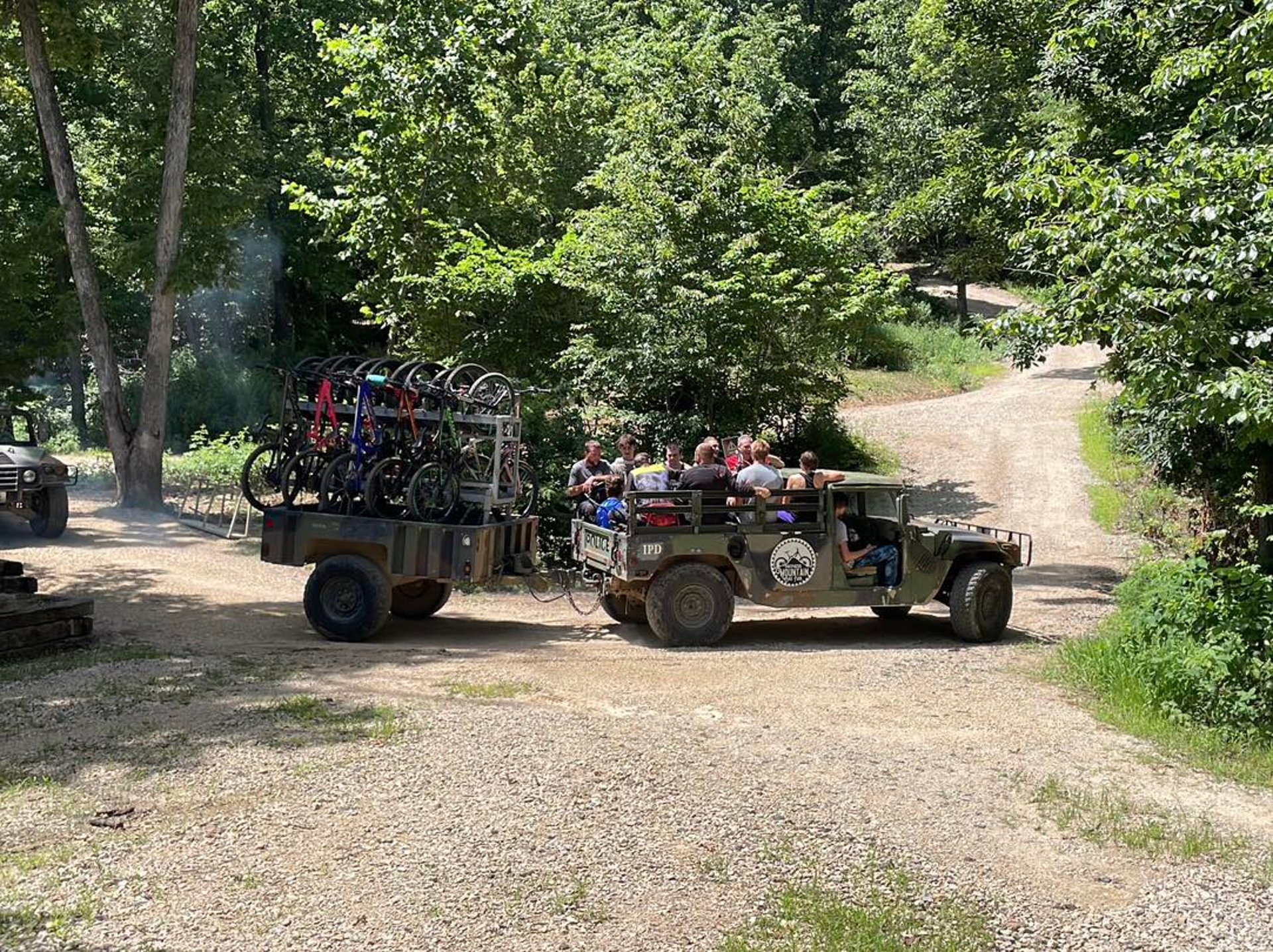 black and white bed linen