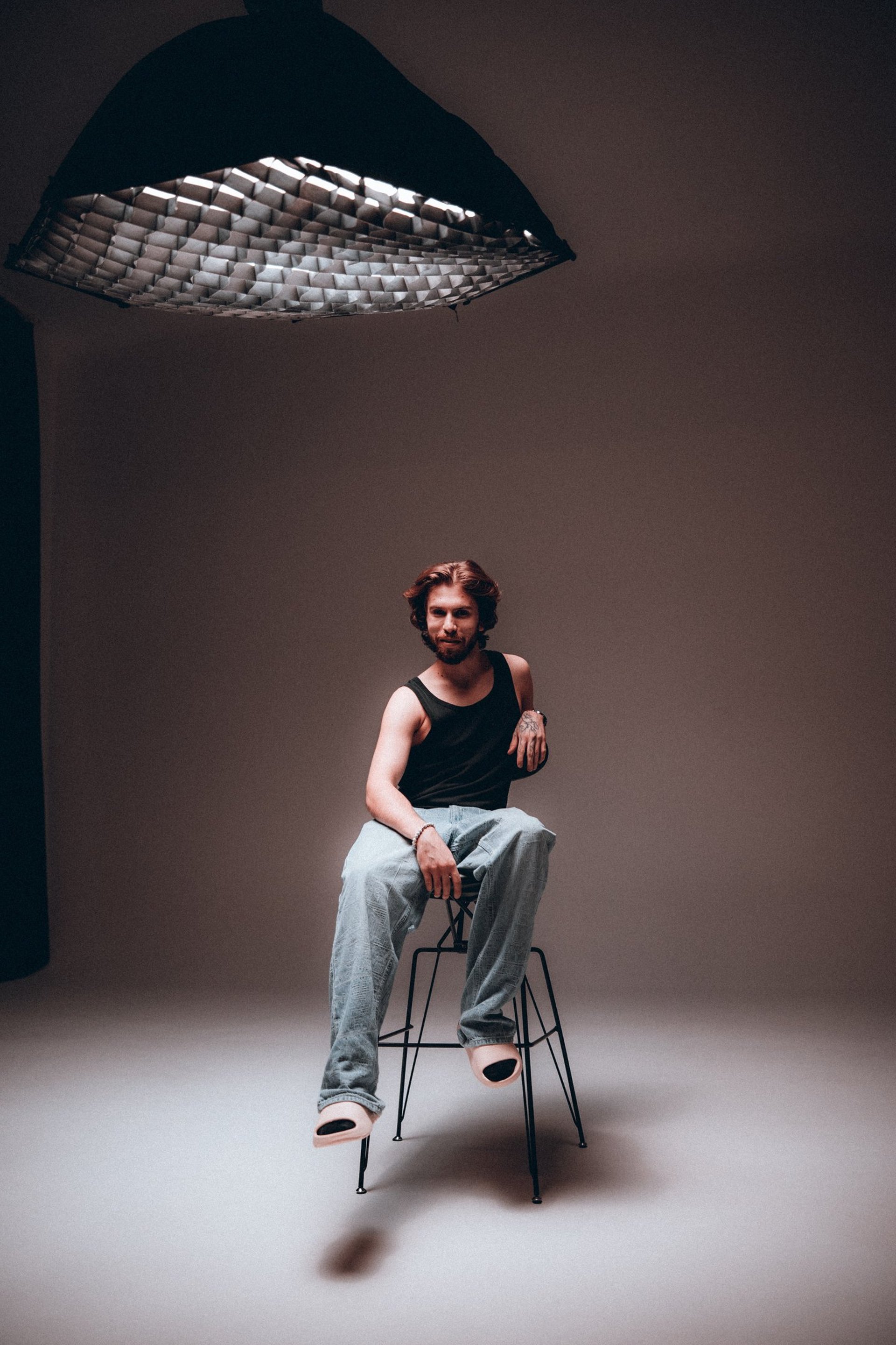 black and white bed linen