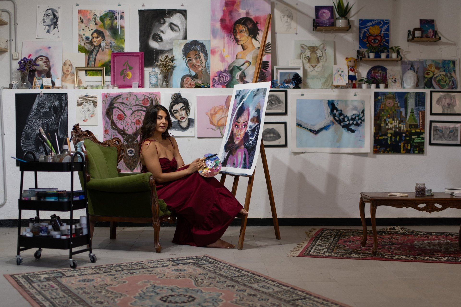 person wearing grey knit sweater