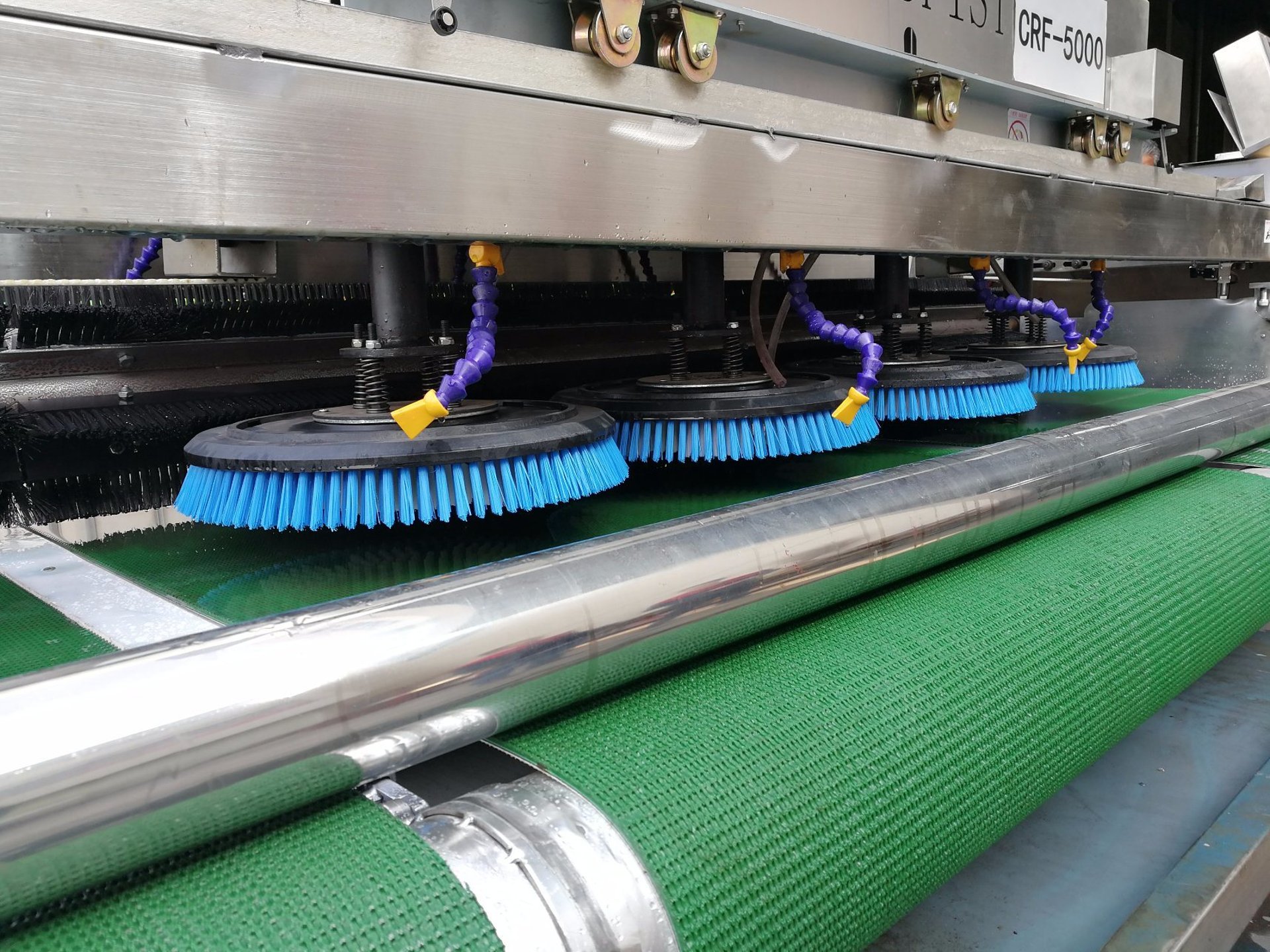 black and brown leather padded tub sofa