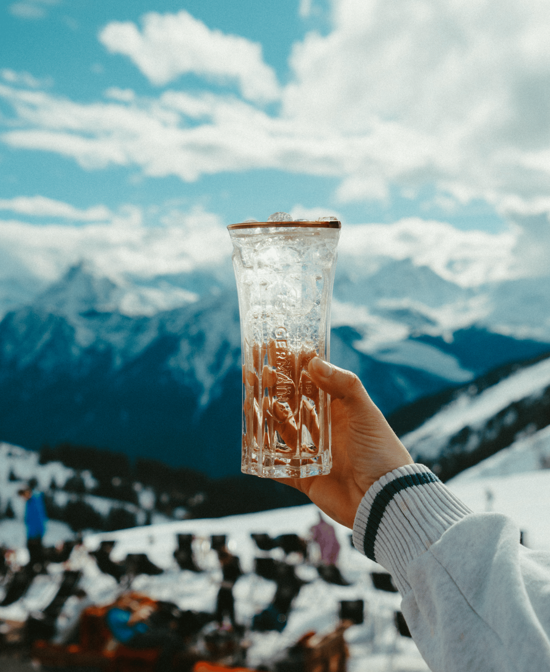 black and white bed linen