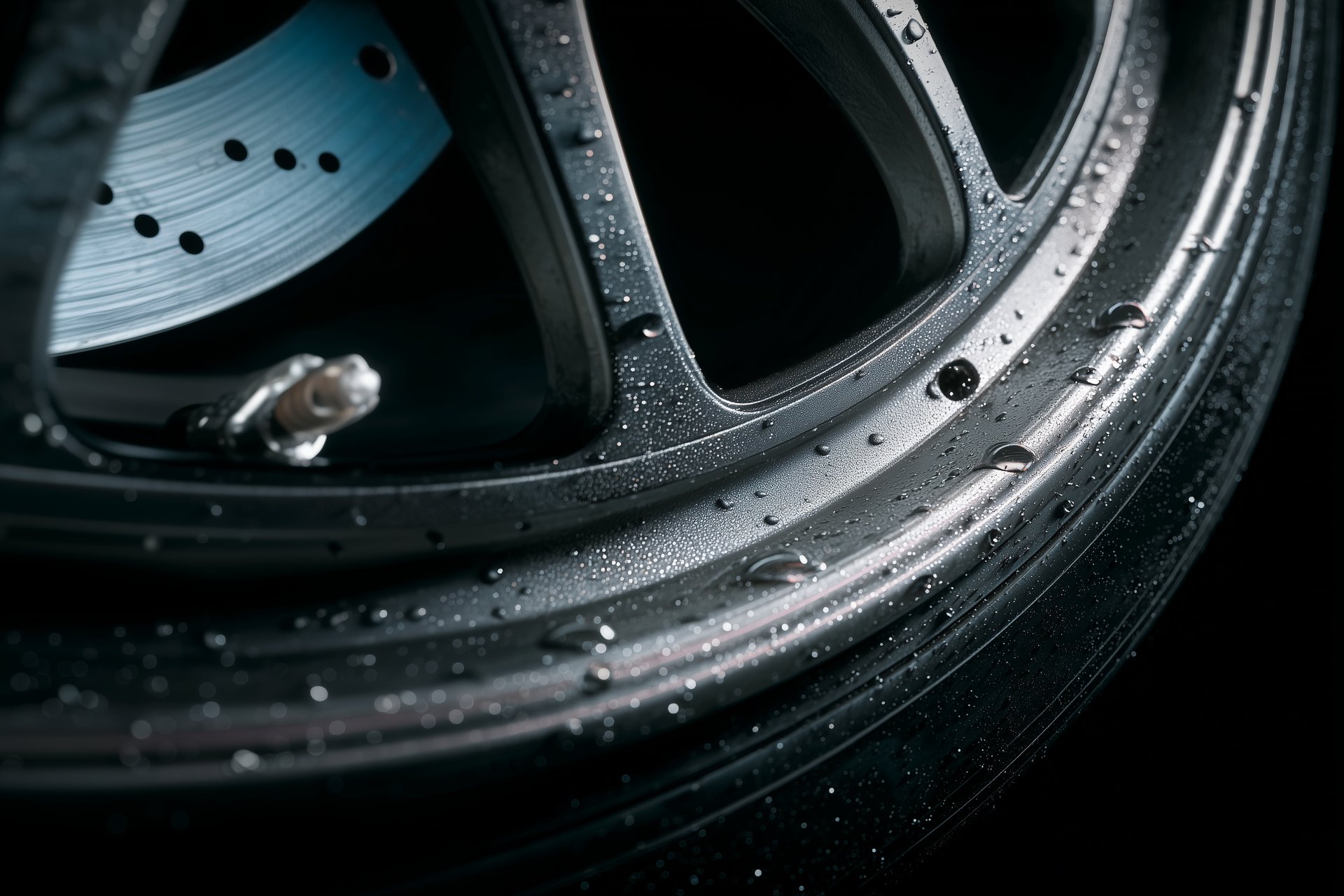 black and white bed linen