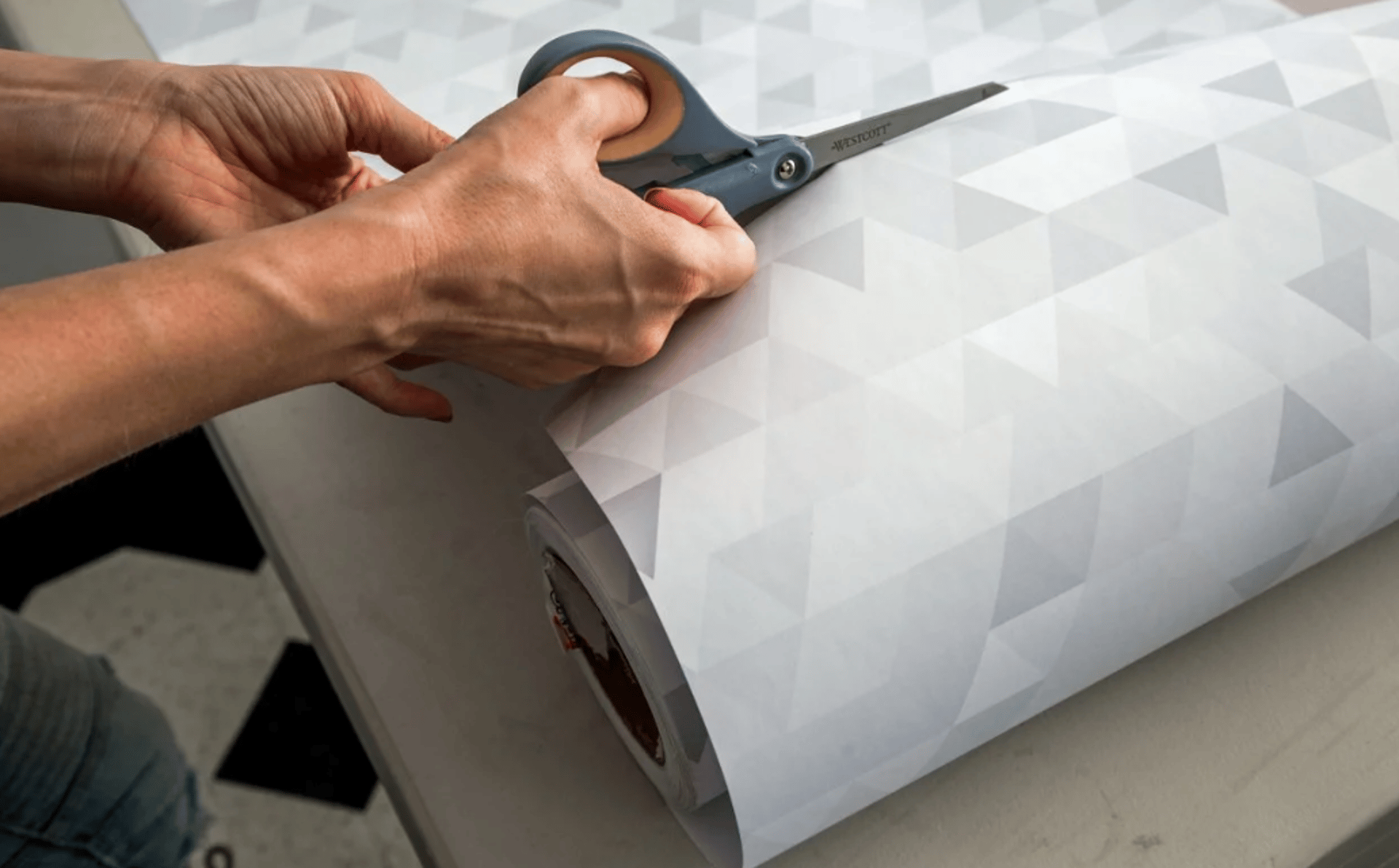 black and white bed linen