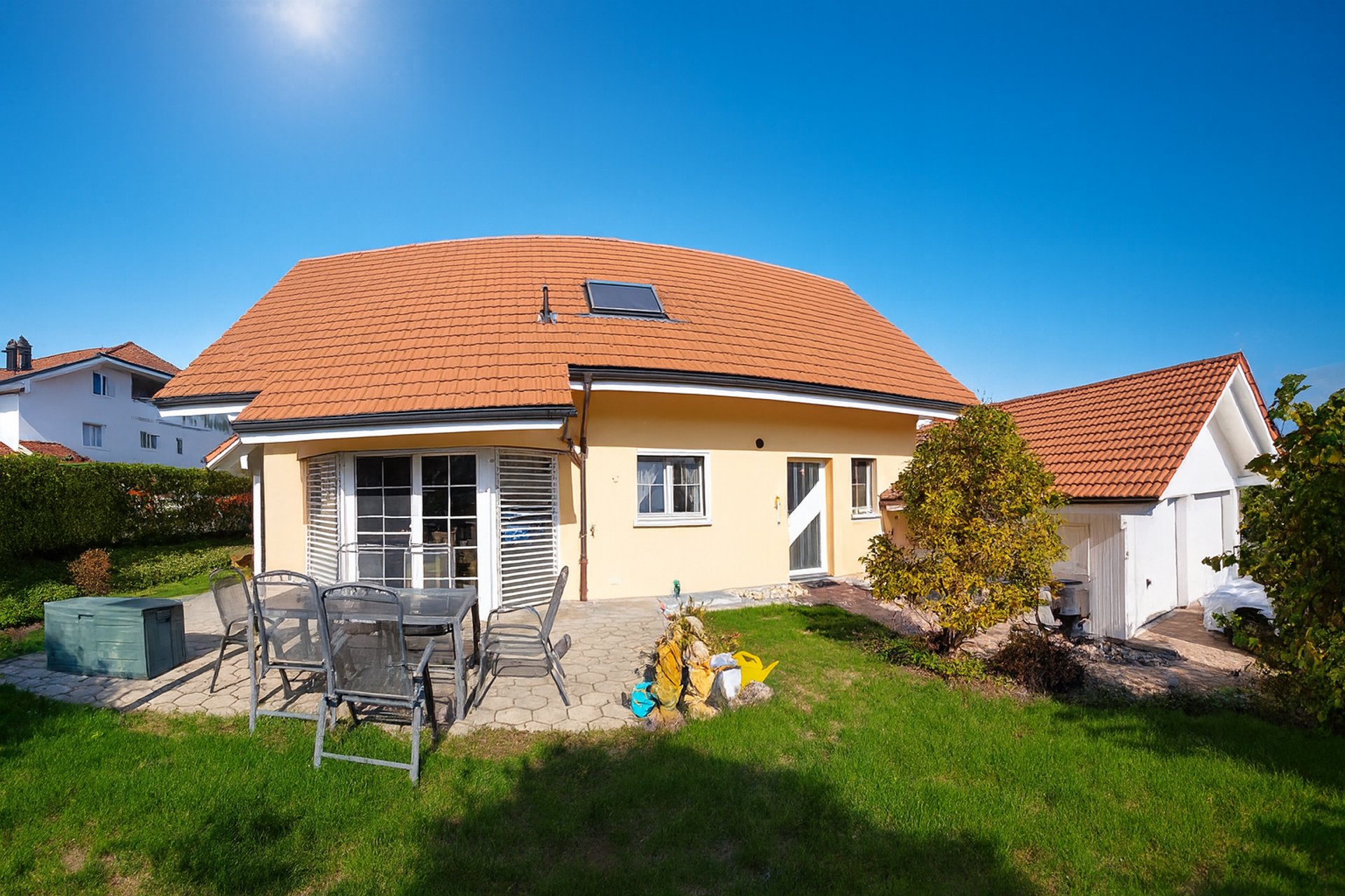 black and brown leather padded tub sofa