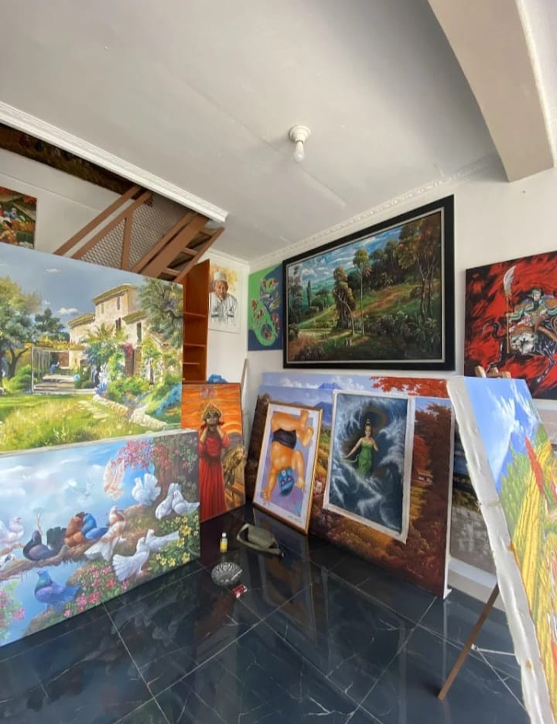 black and white bed linen