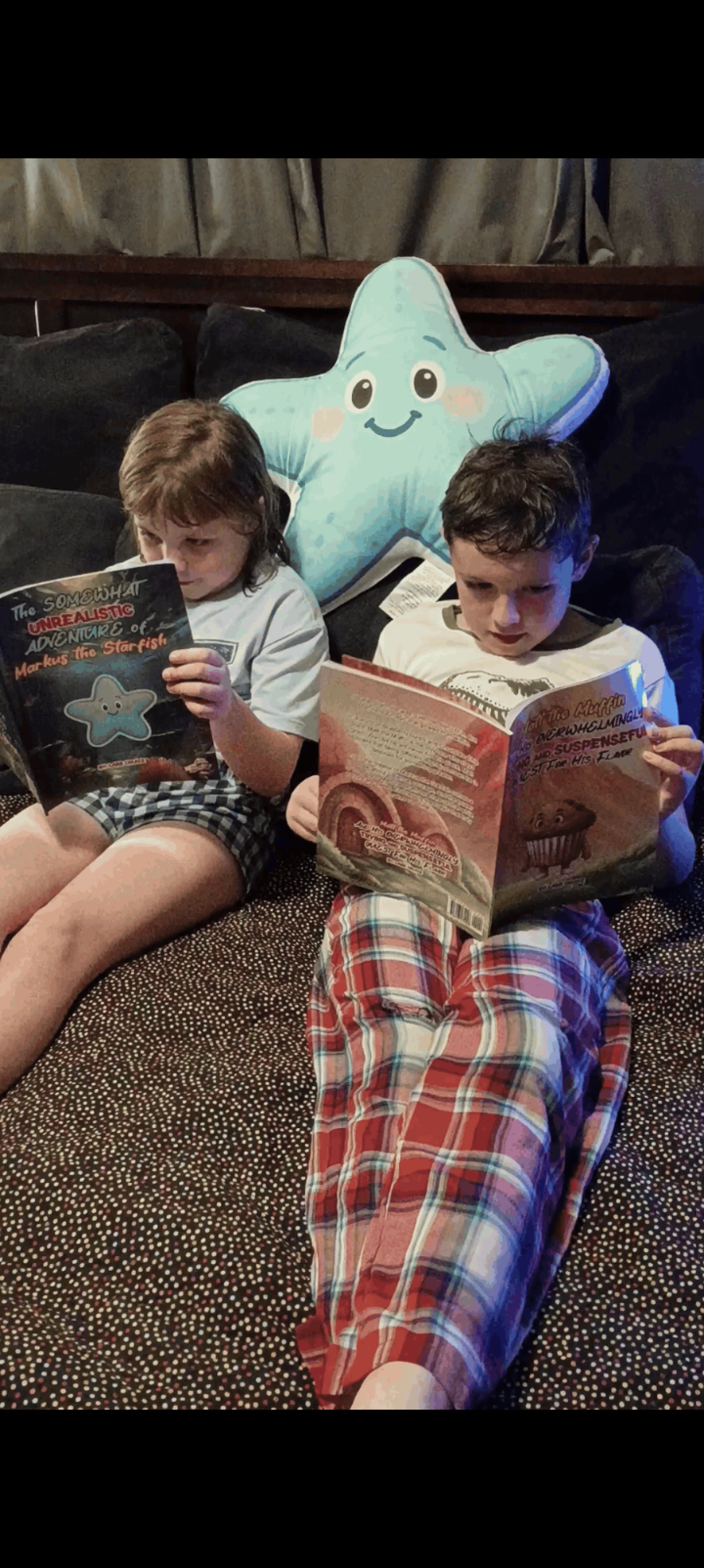 black and white bed linen