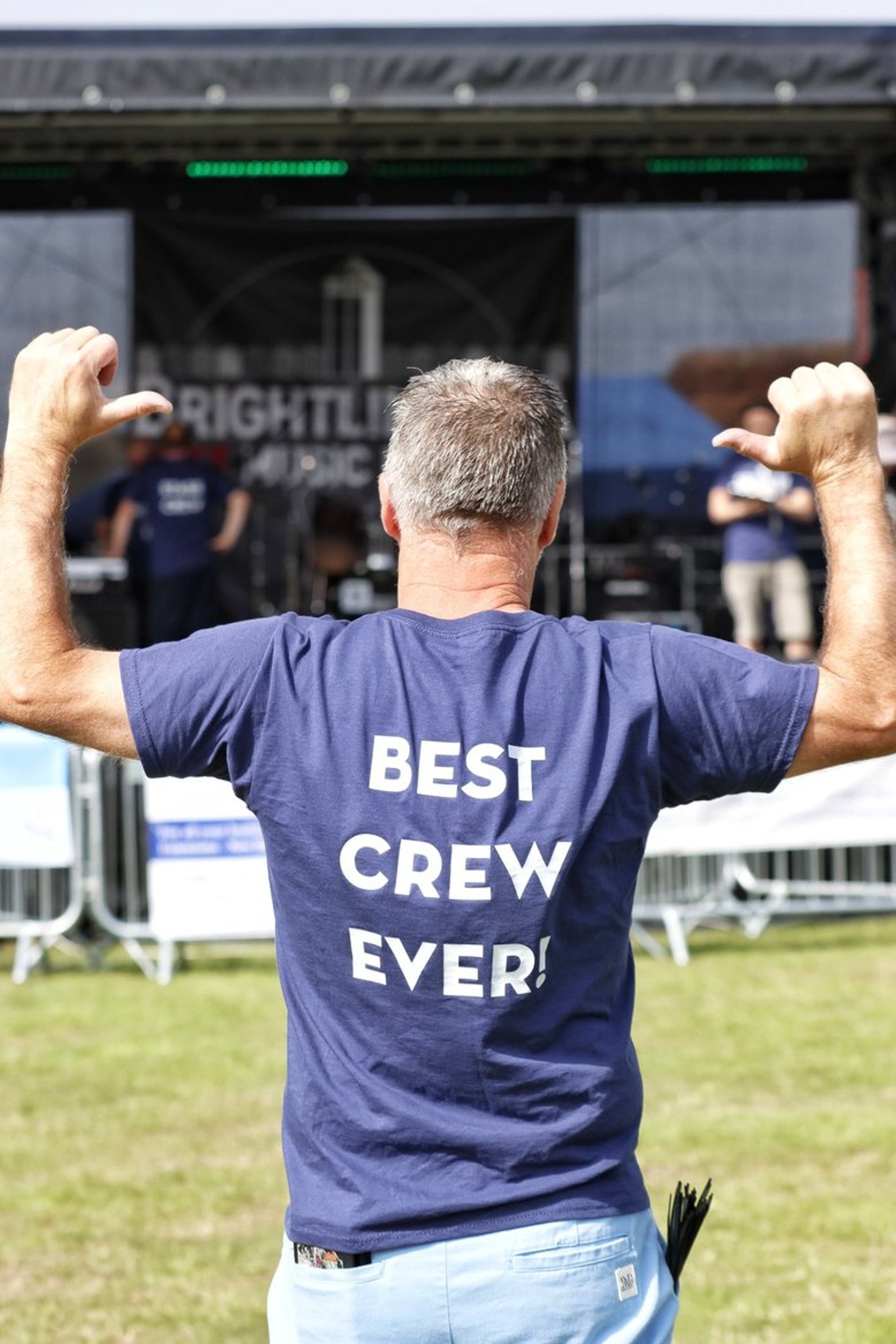 gray computer monitor