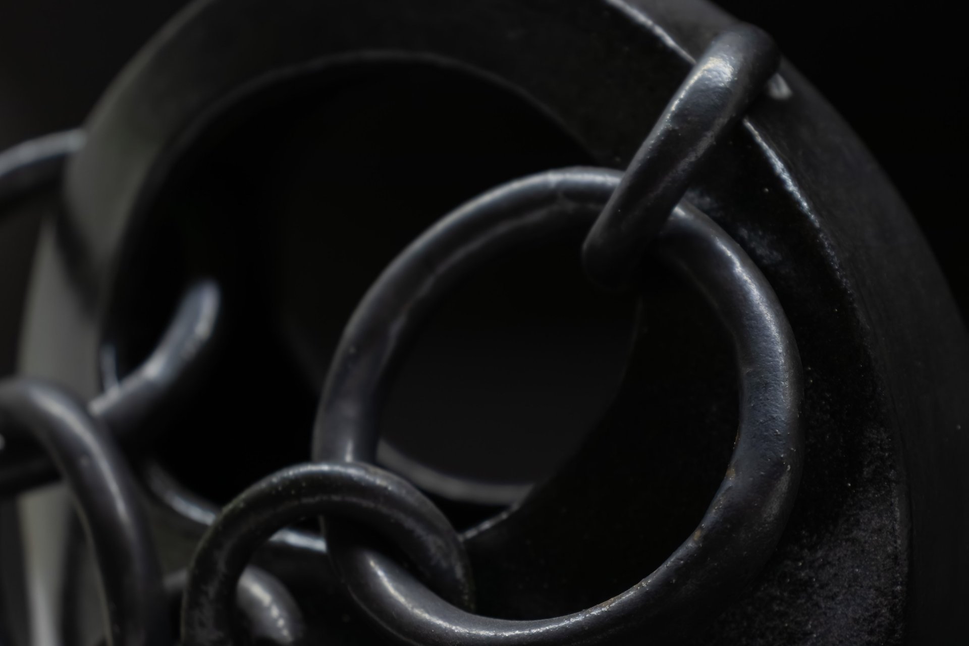 black and white bed linen