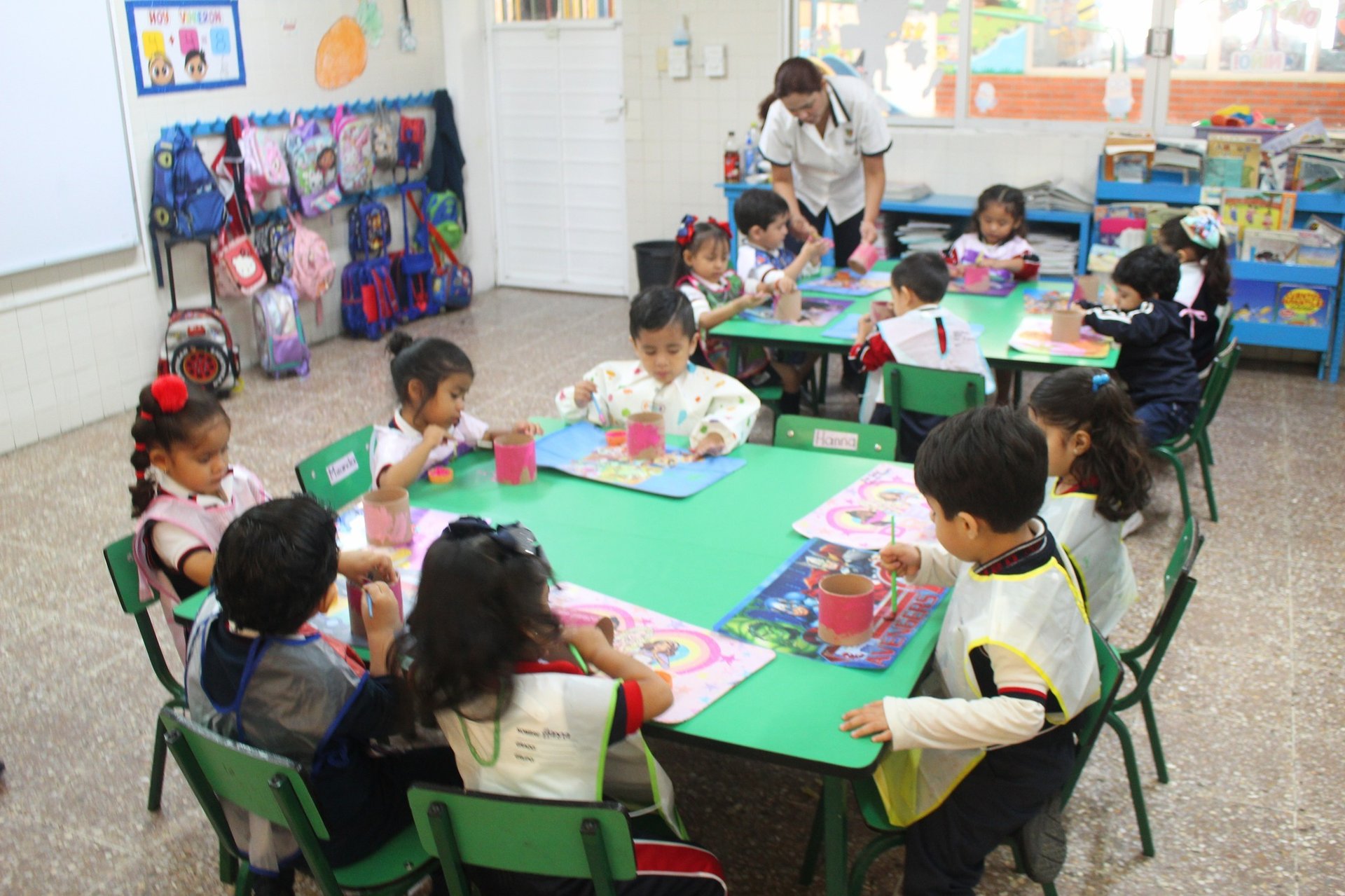 gray computer monitor