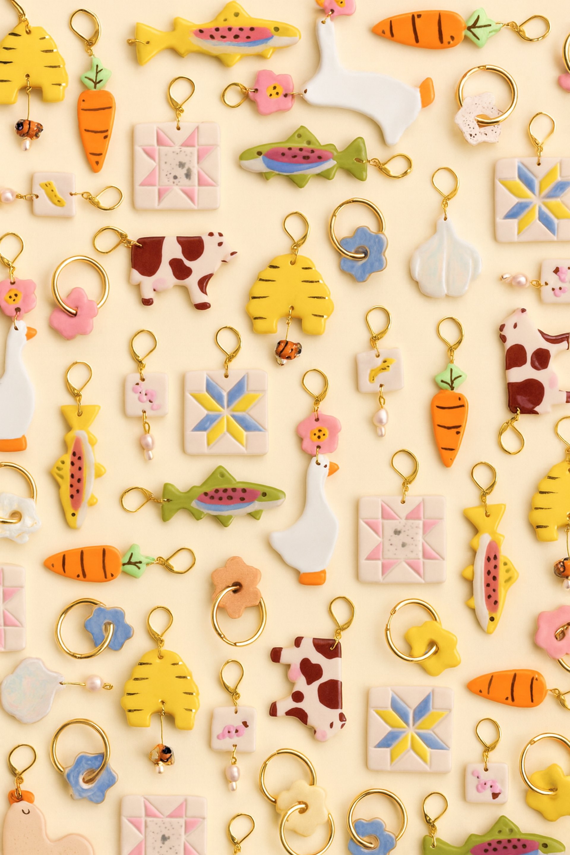 black and white bed linen