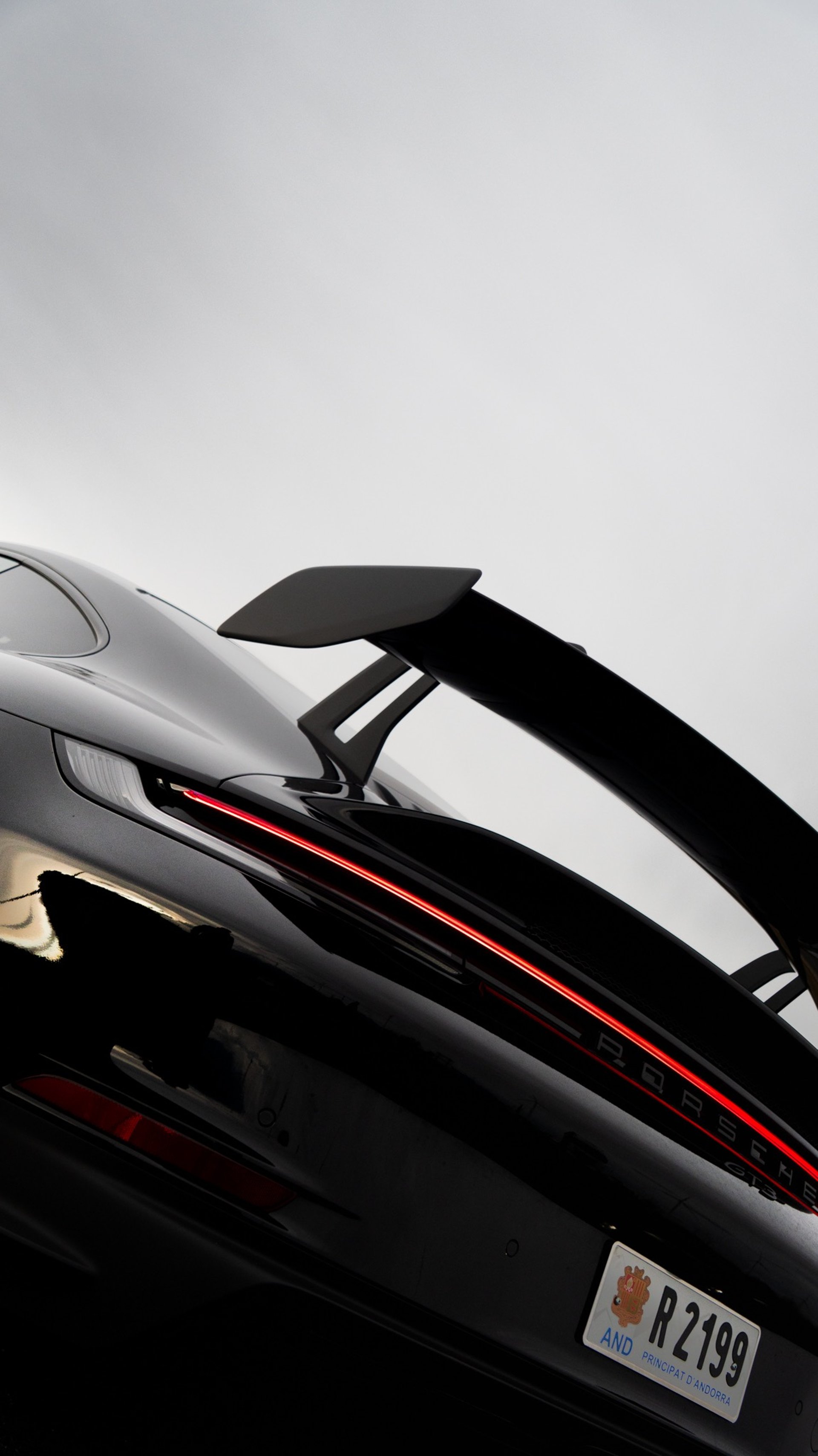 gray computer monitor