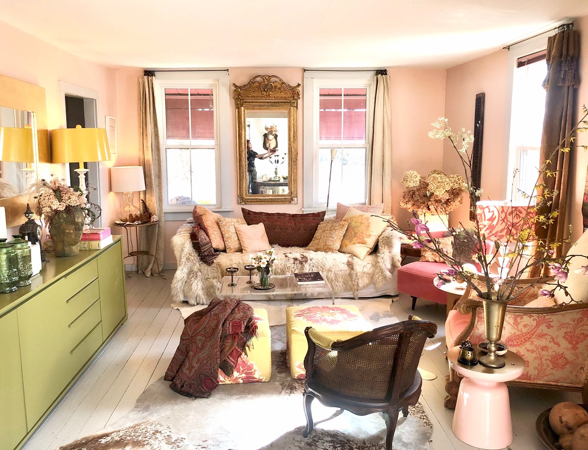 black and white bed linen