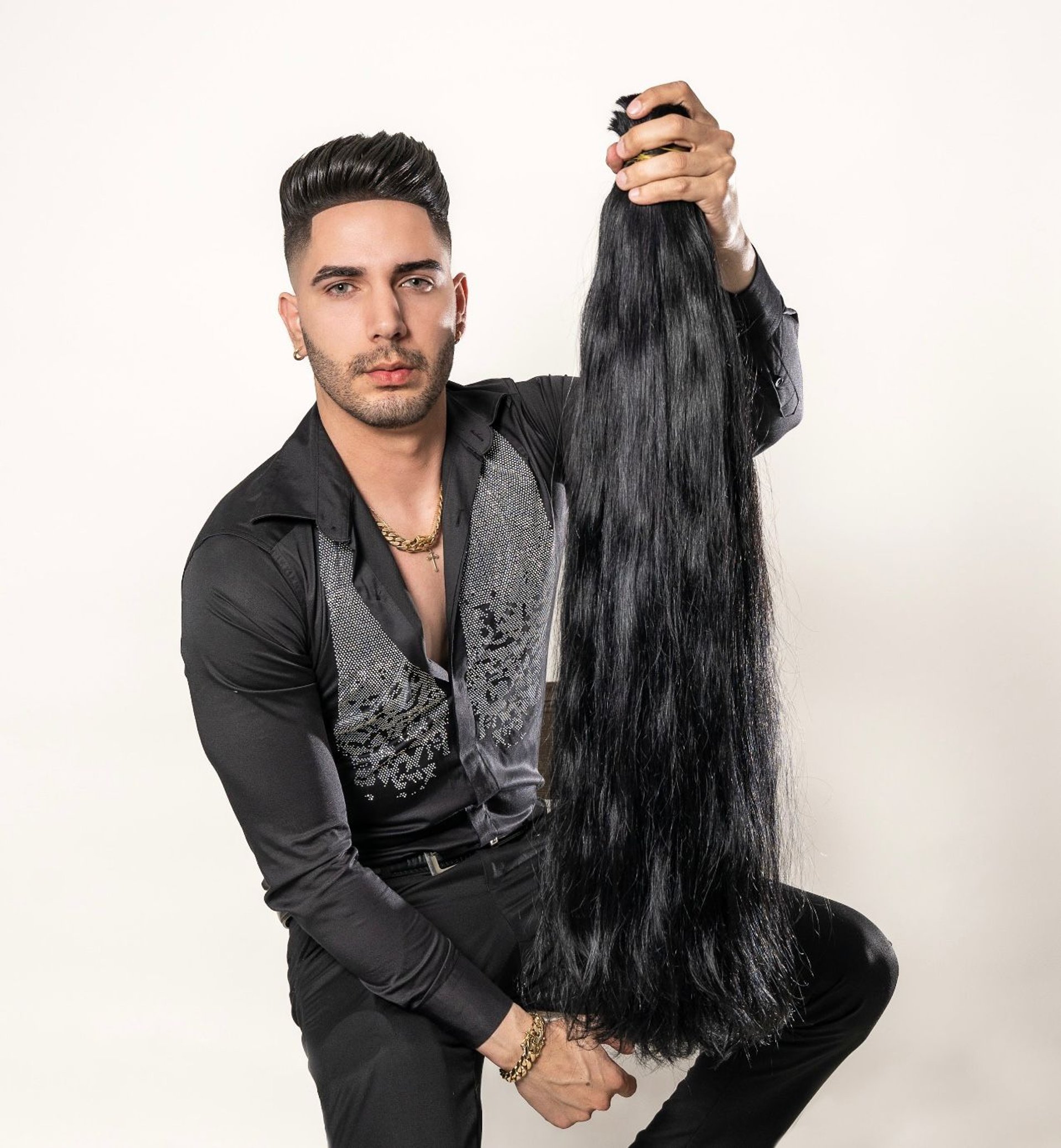 black and white bed linen