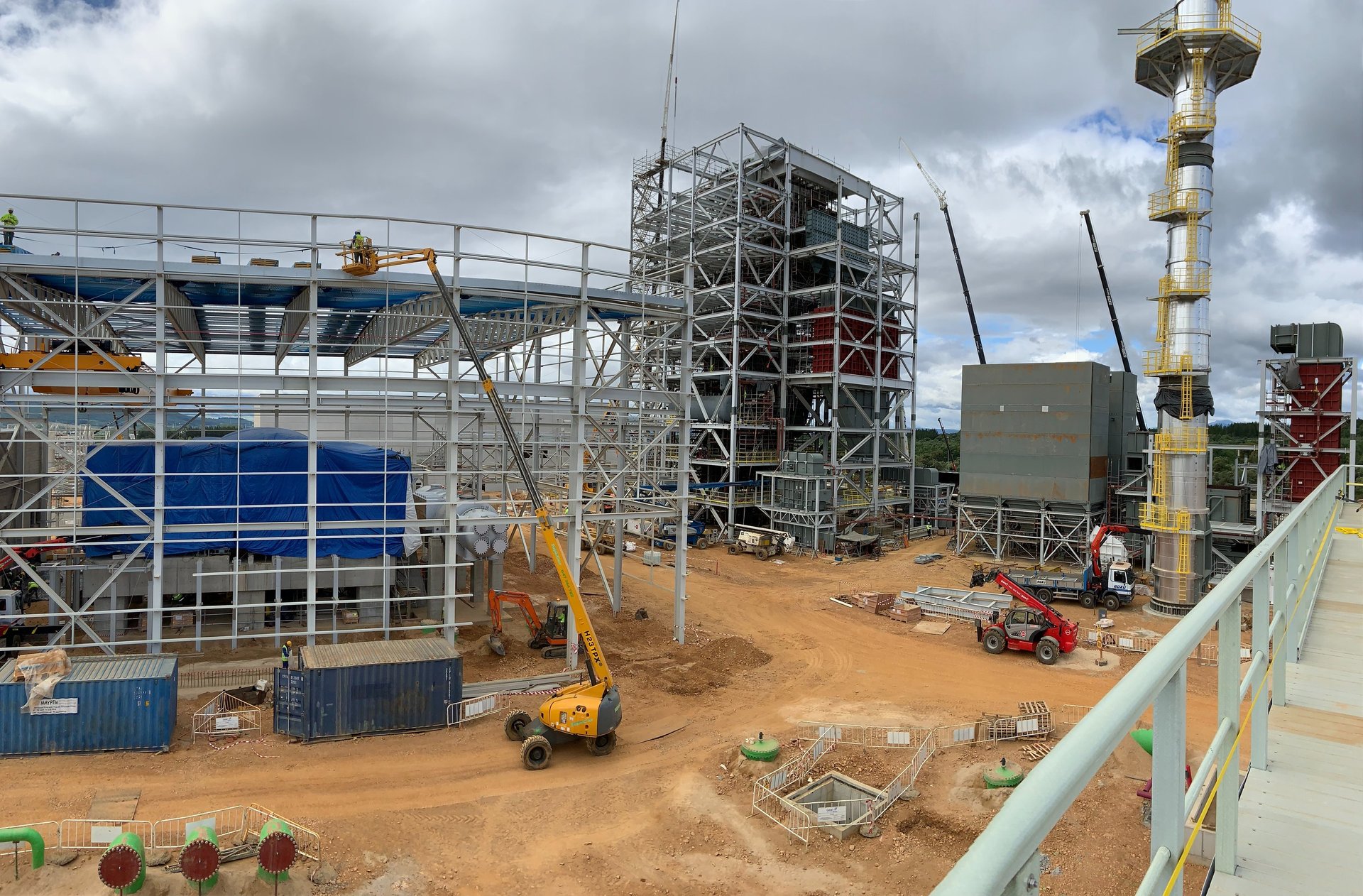black and white bed linen