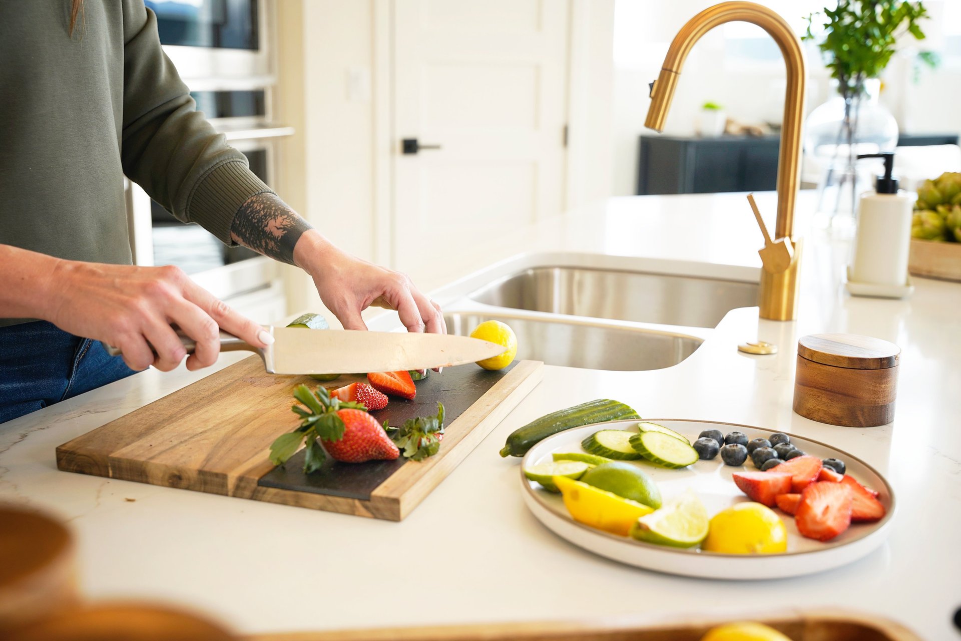 black and white bed linen