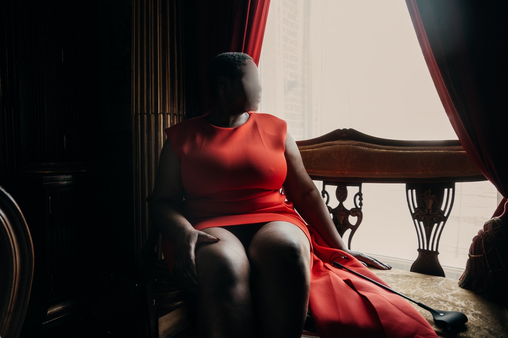 Sable Gold curvy BBW escort London
