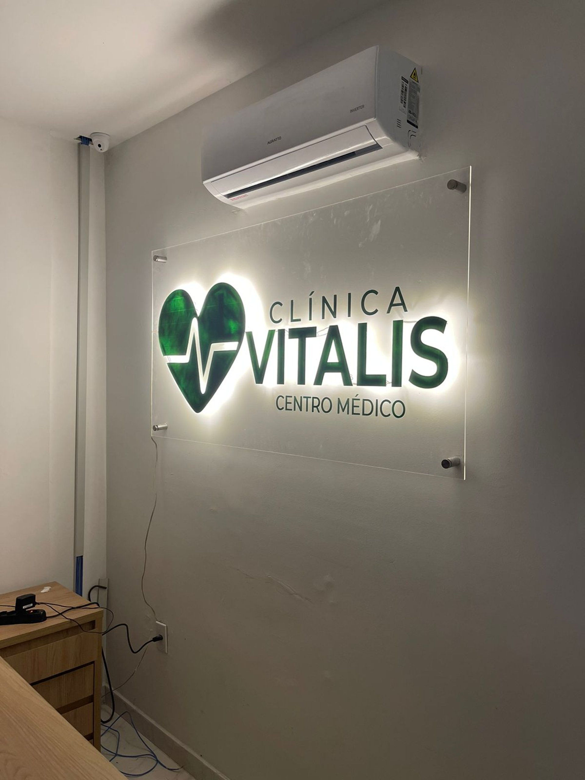 black and brown leather padded tub sofa