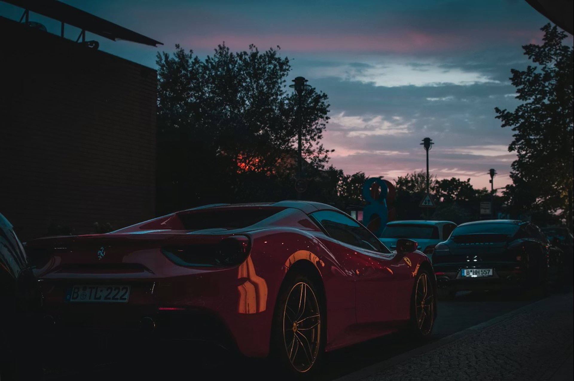 black and white bed linen