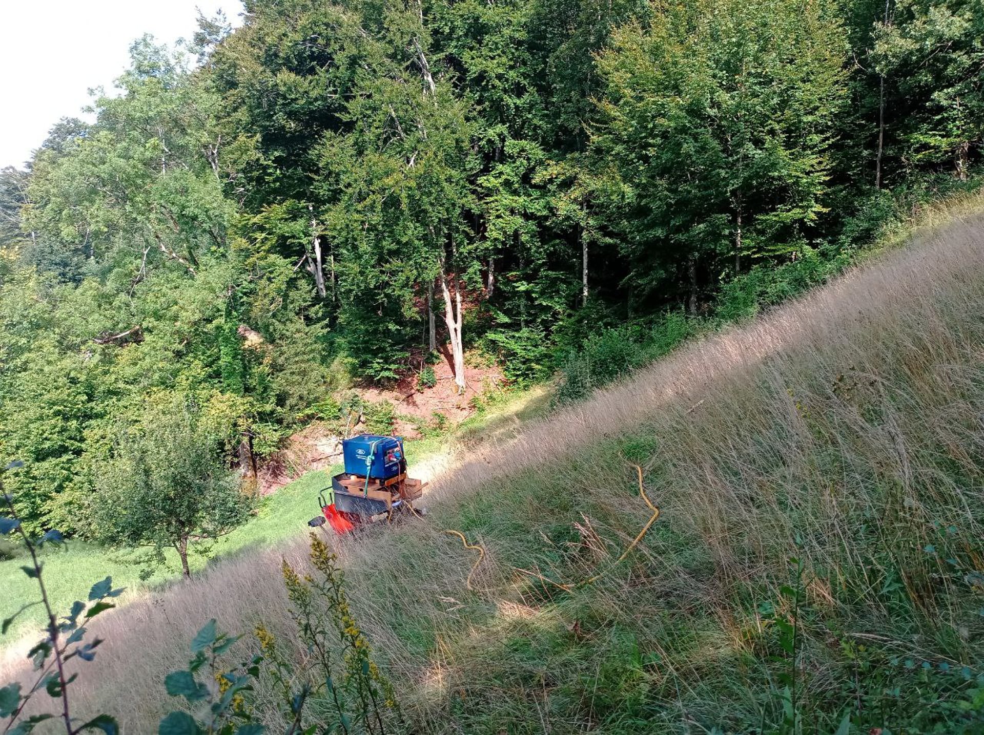 black and brown leather padded tub sofa