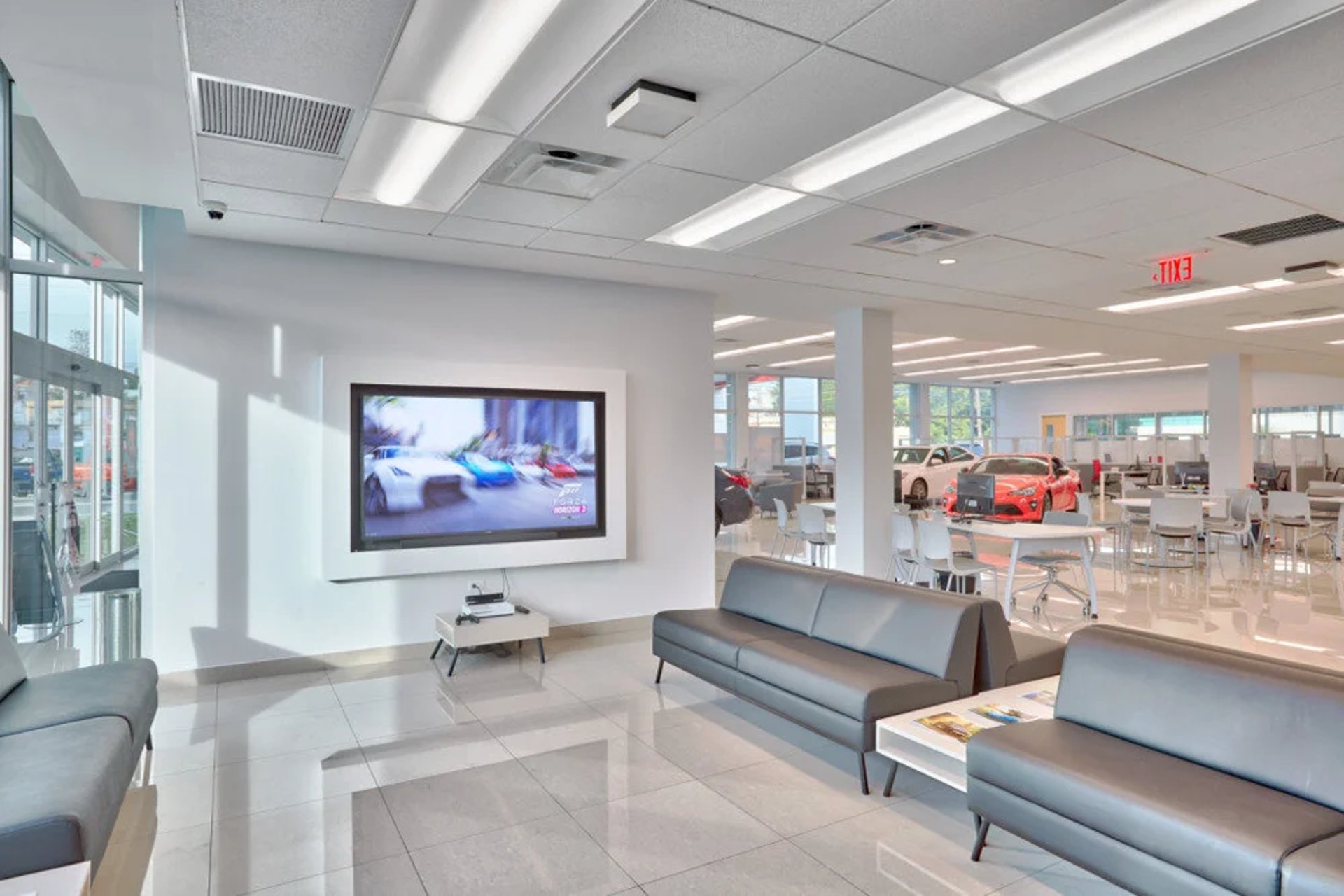 gray computer monitor