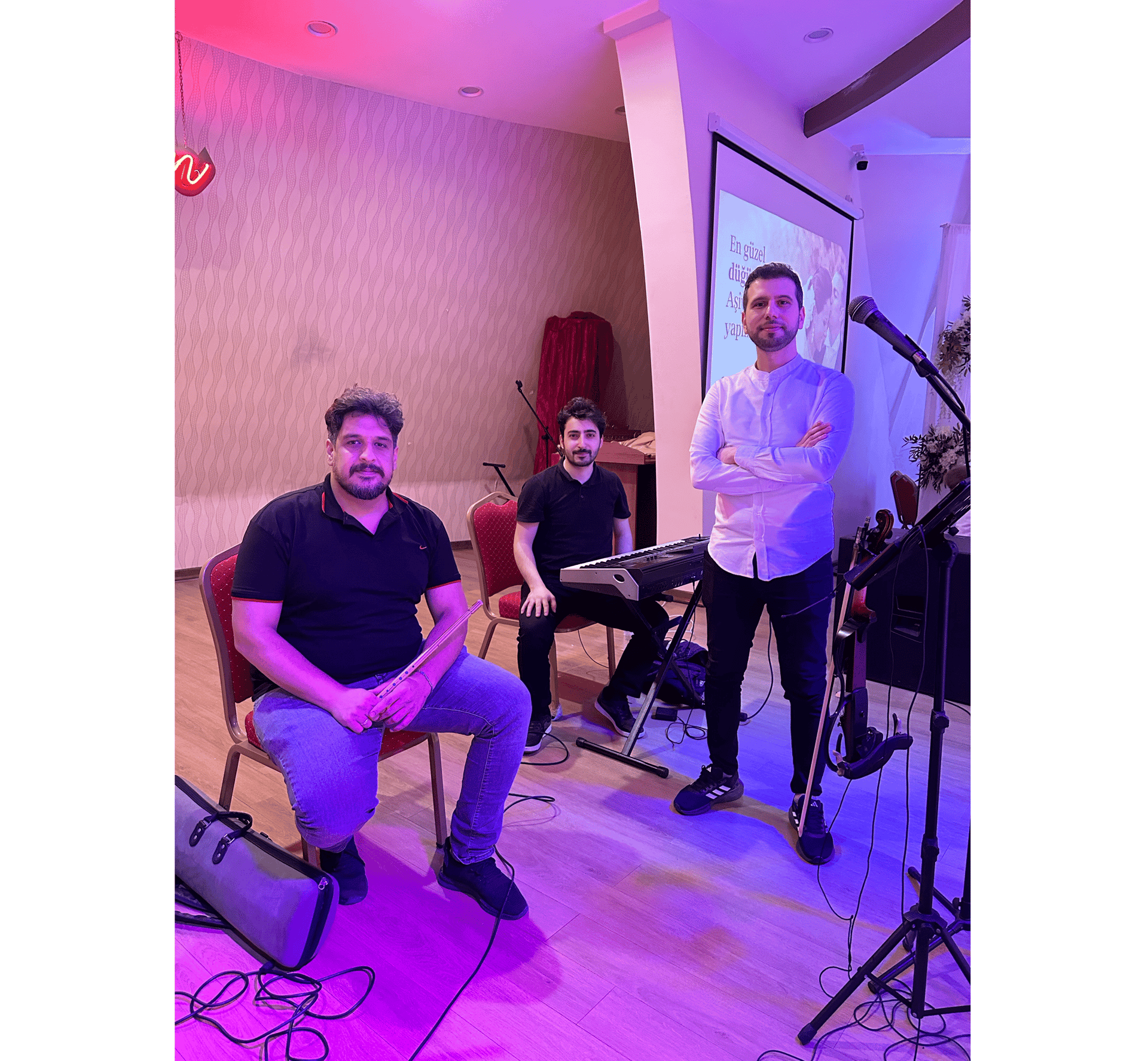 black and white bed linen