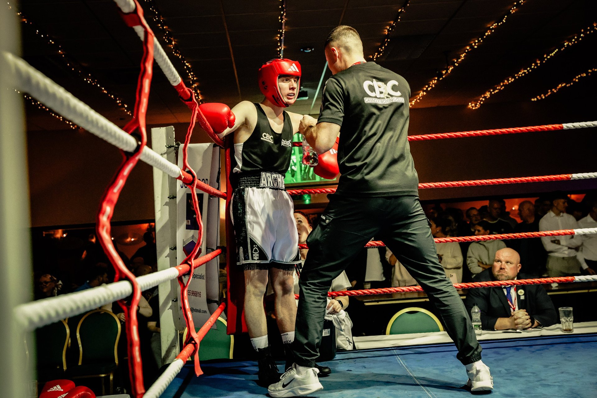 black and white bed linen