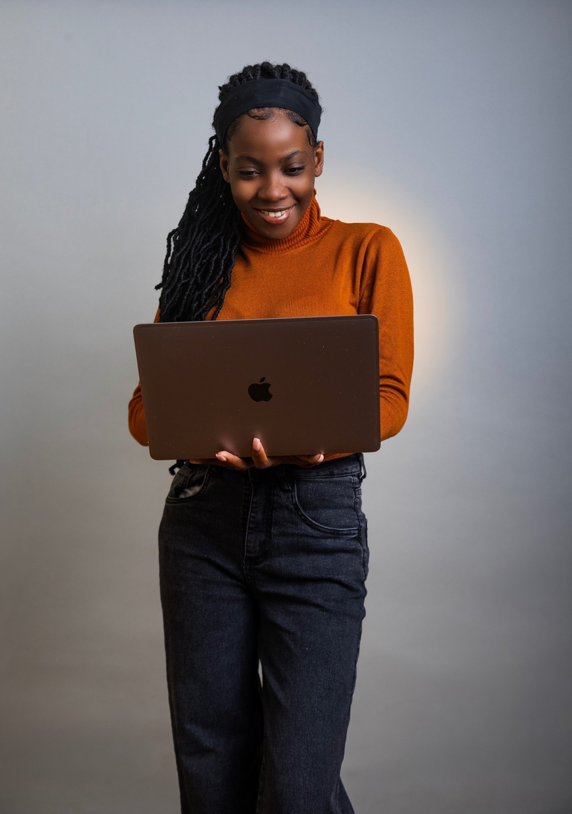 gray computer monitor